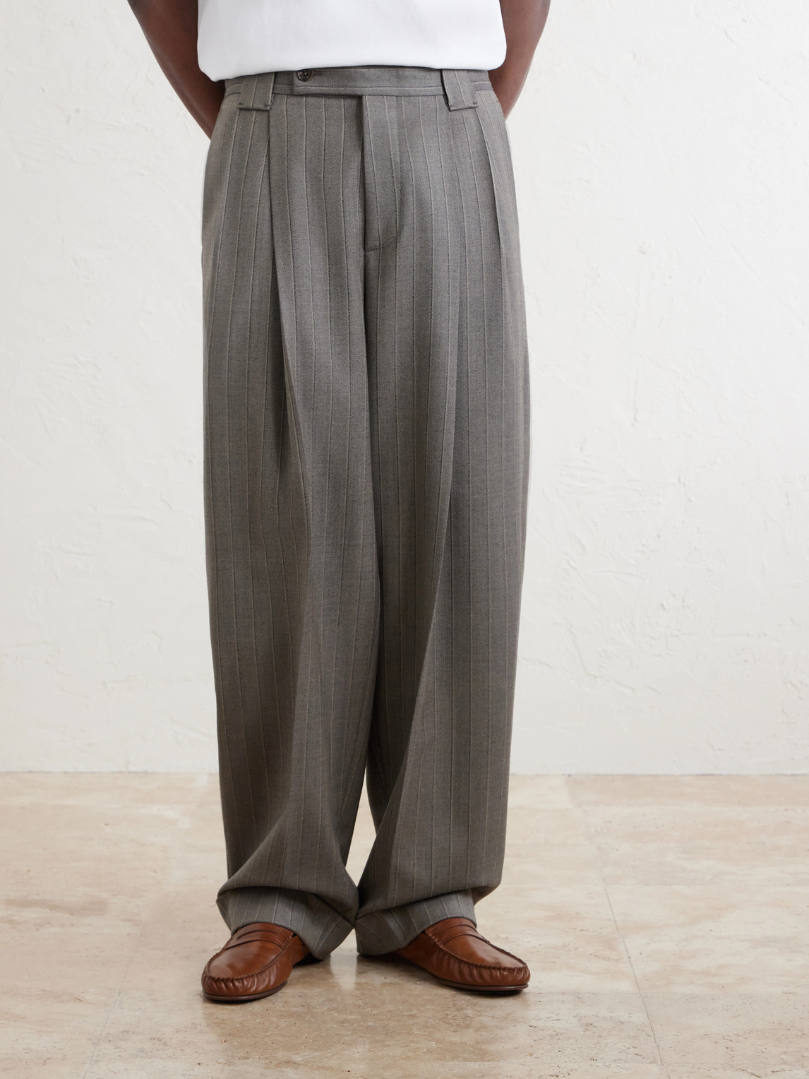  Versace - Pleated Pinstriped Virgin Wool-twill Trousers - Men - Gray - It 50 