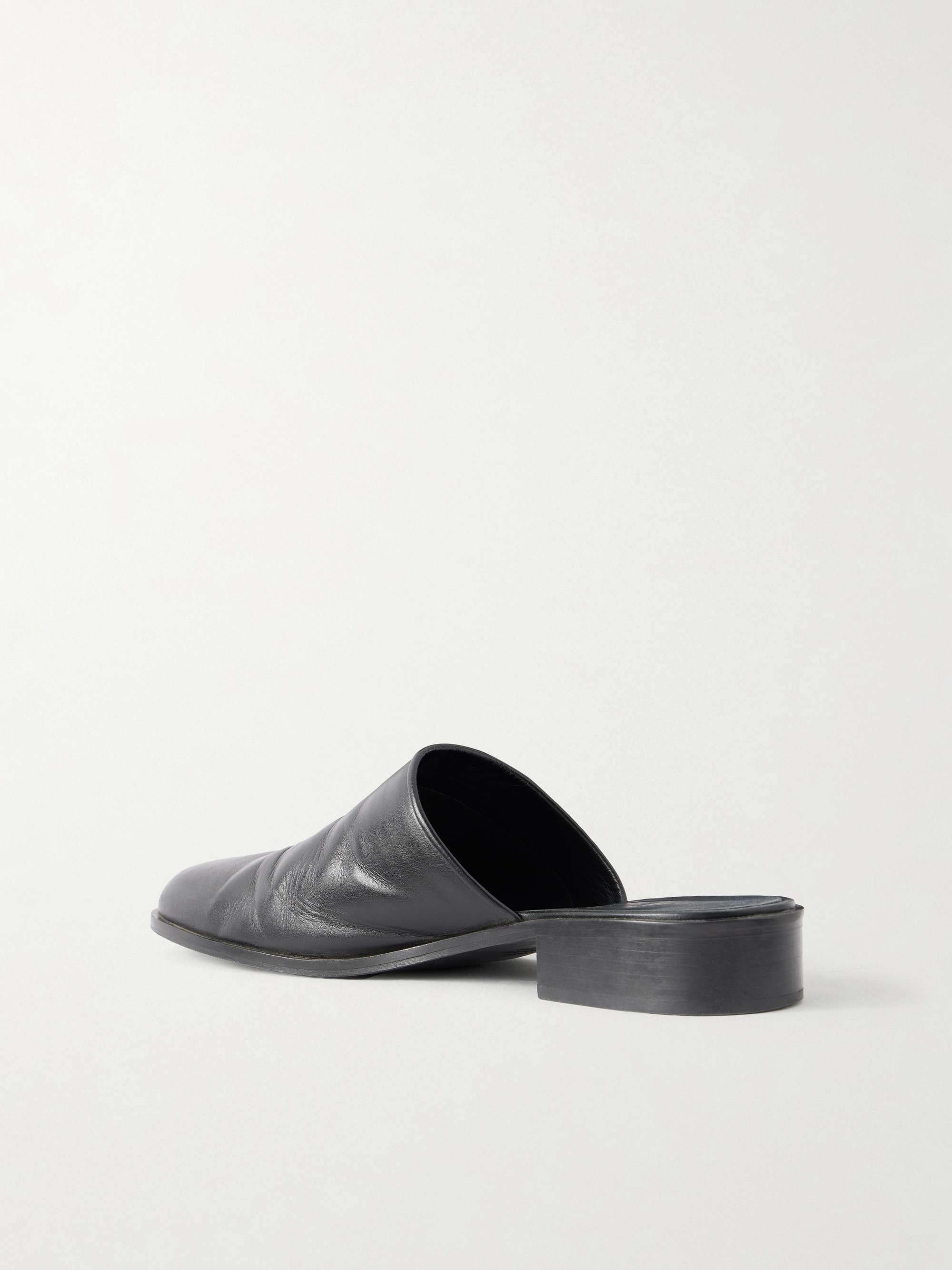 STUDIO NICHOLSON 