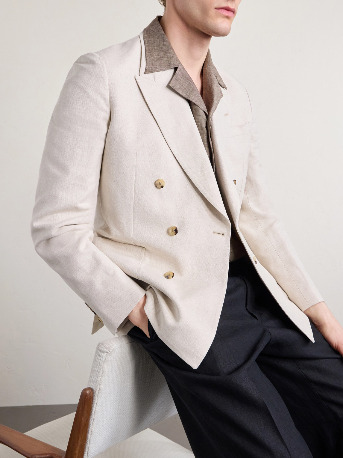 Linen Double-Breasted