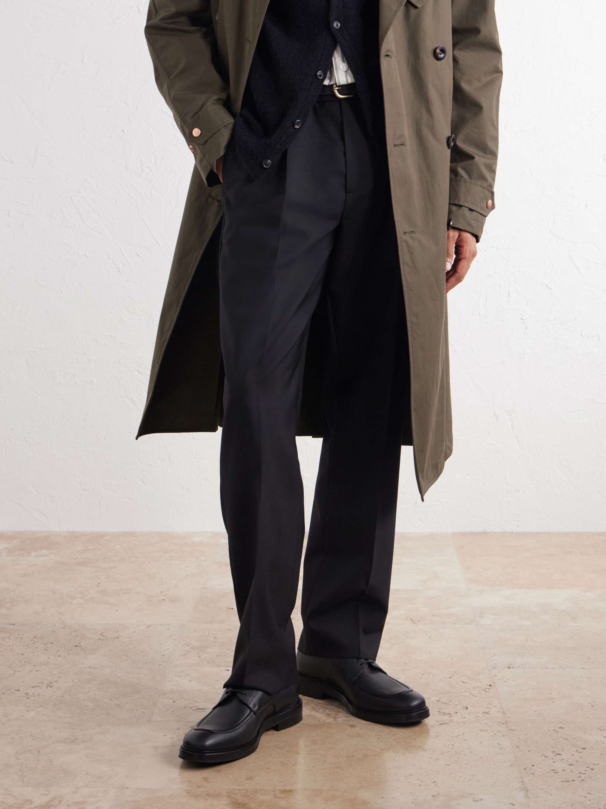 MANOLO BLAHNIK 
