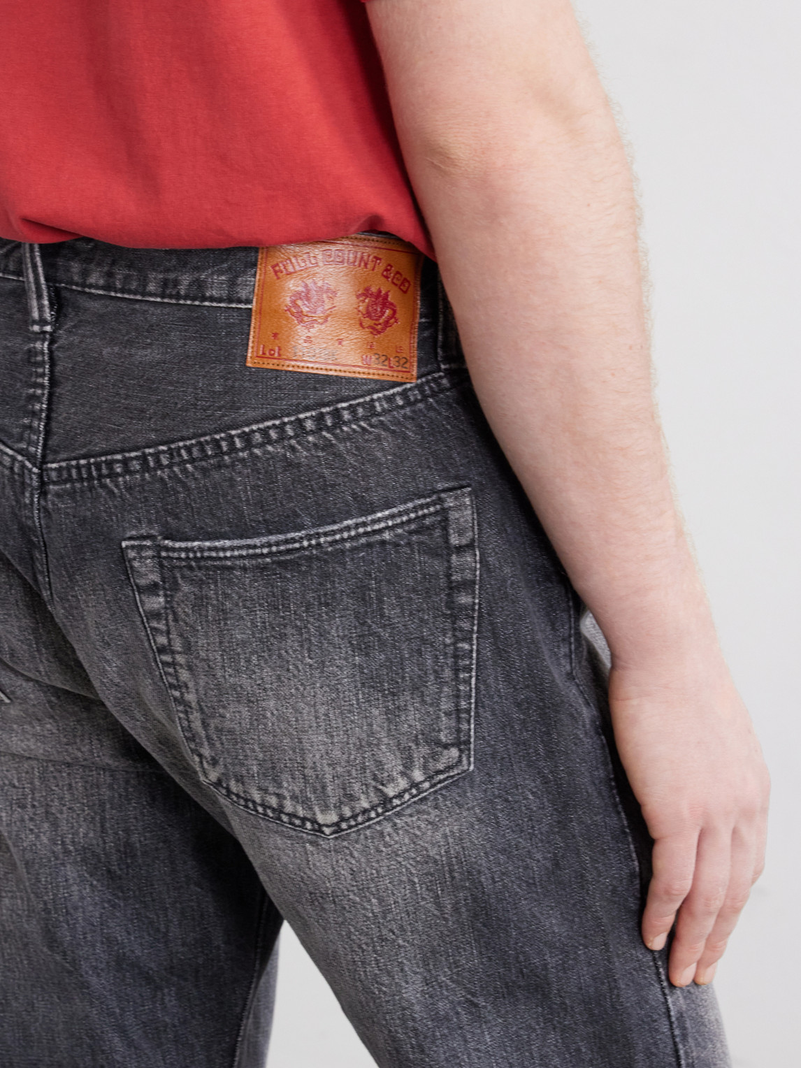 Dartford 1101Bkhw Straight-Leg Jeans