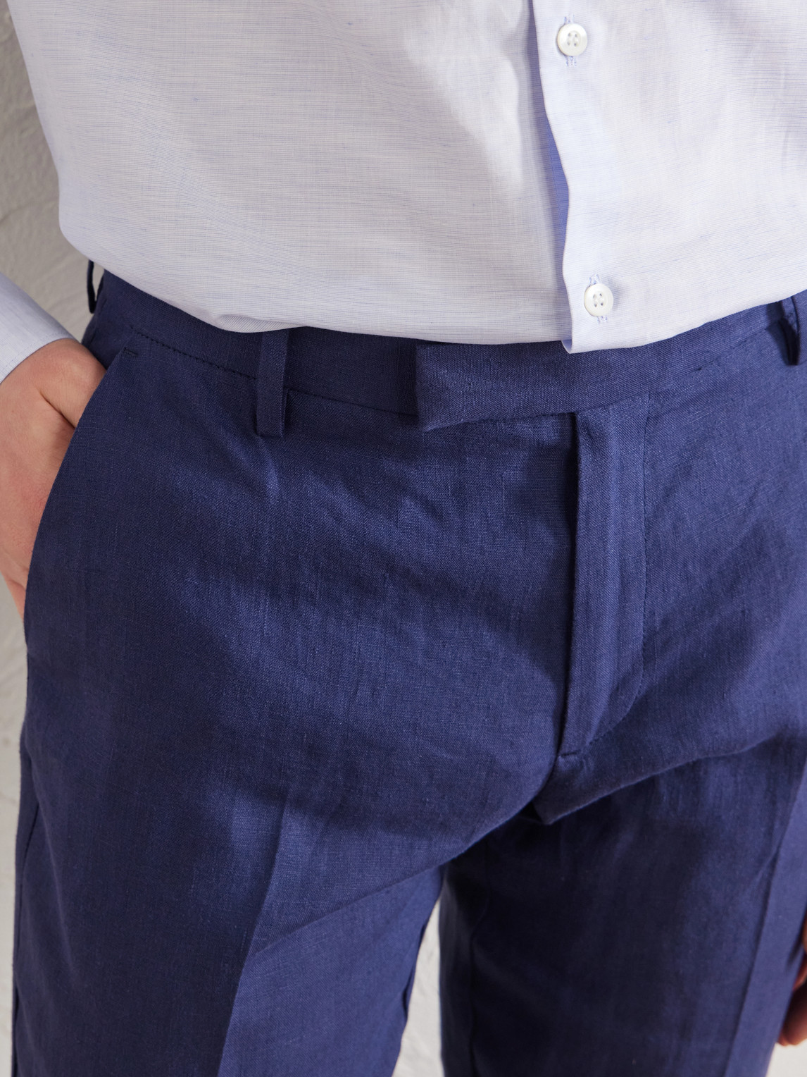 Straight-Leg Pleated Linen Suit Trousers
