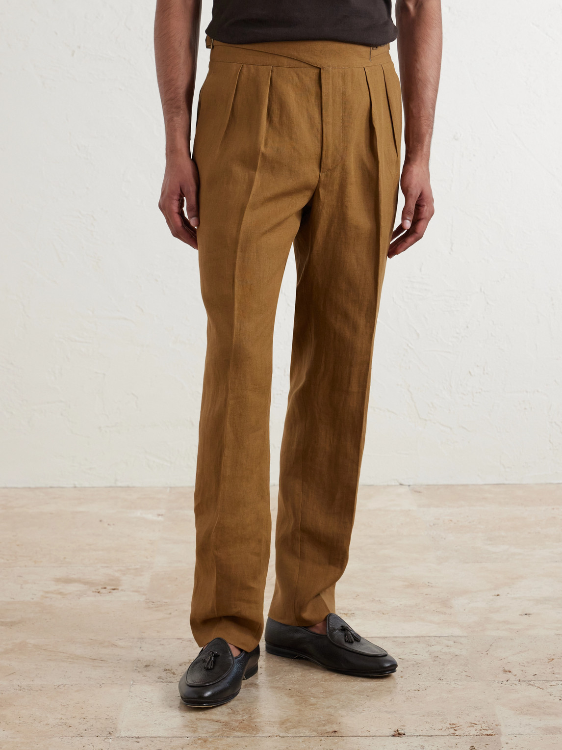  Rubinacci - Manny Straight-leg Pleated Linen Trousers - Men - Brown - It 42 