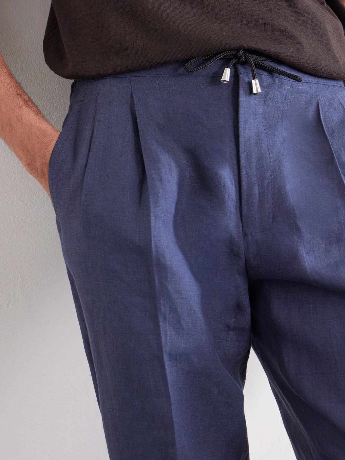 Straight-Leg Pleated Linen Suit Trousers