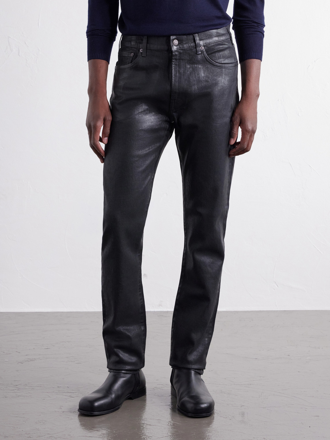 1979M Slim-Fit