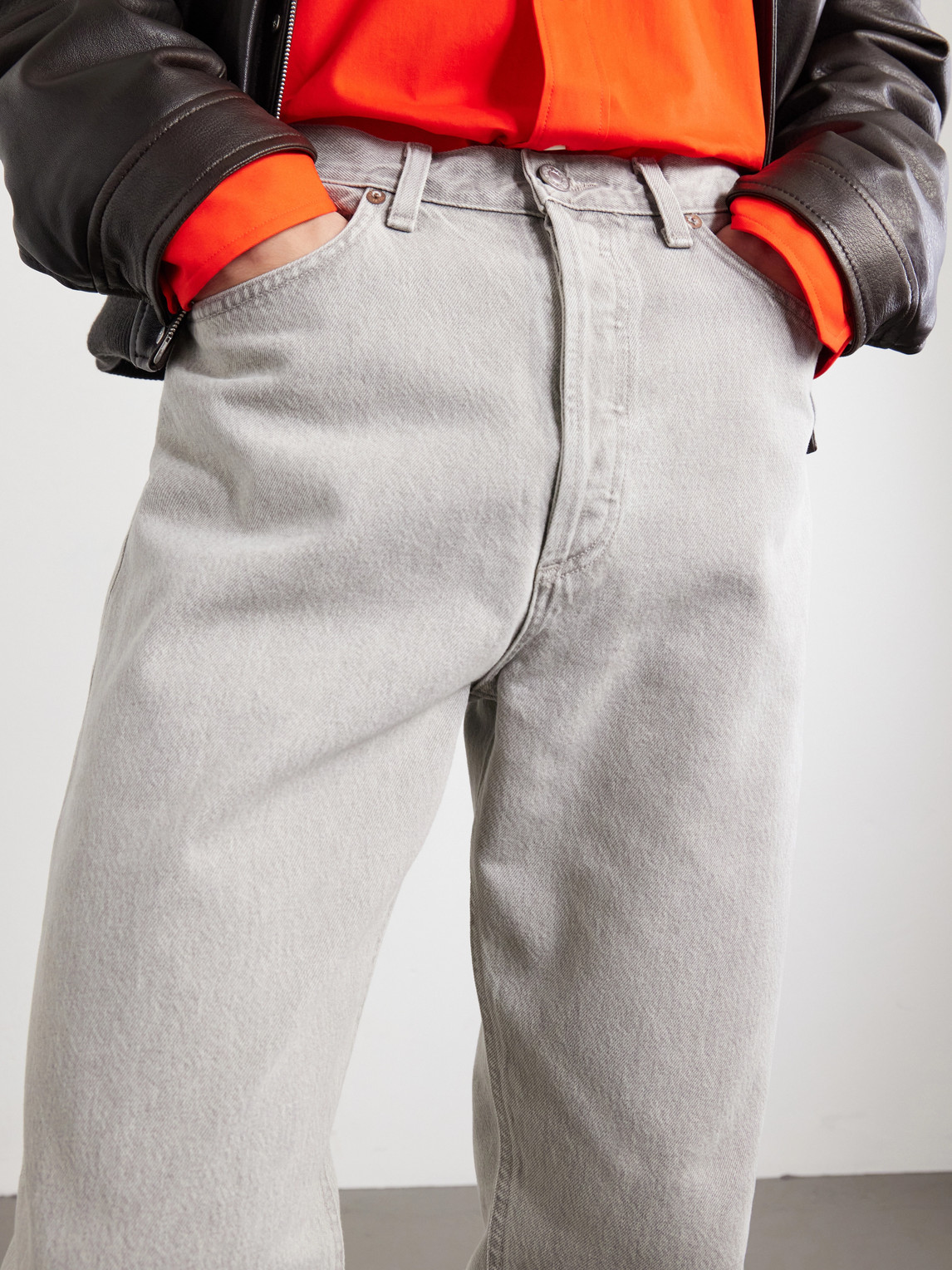 90'S Straight-Leg Jeans