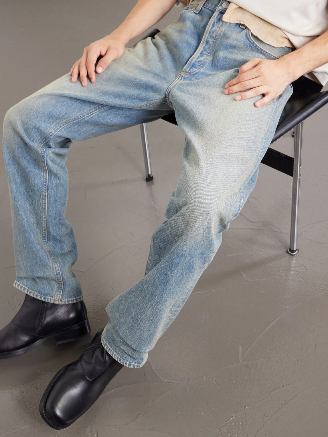 90'S Straight-Leg Jeans