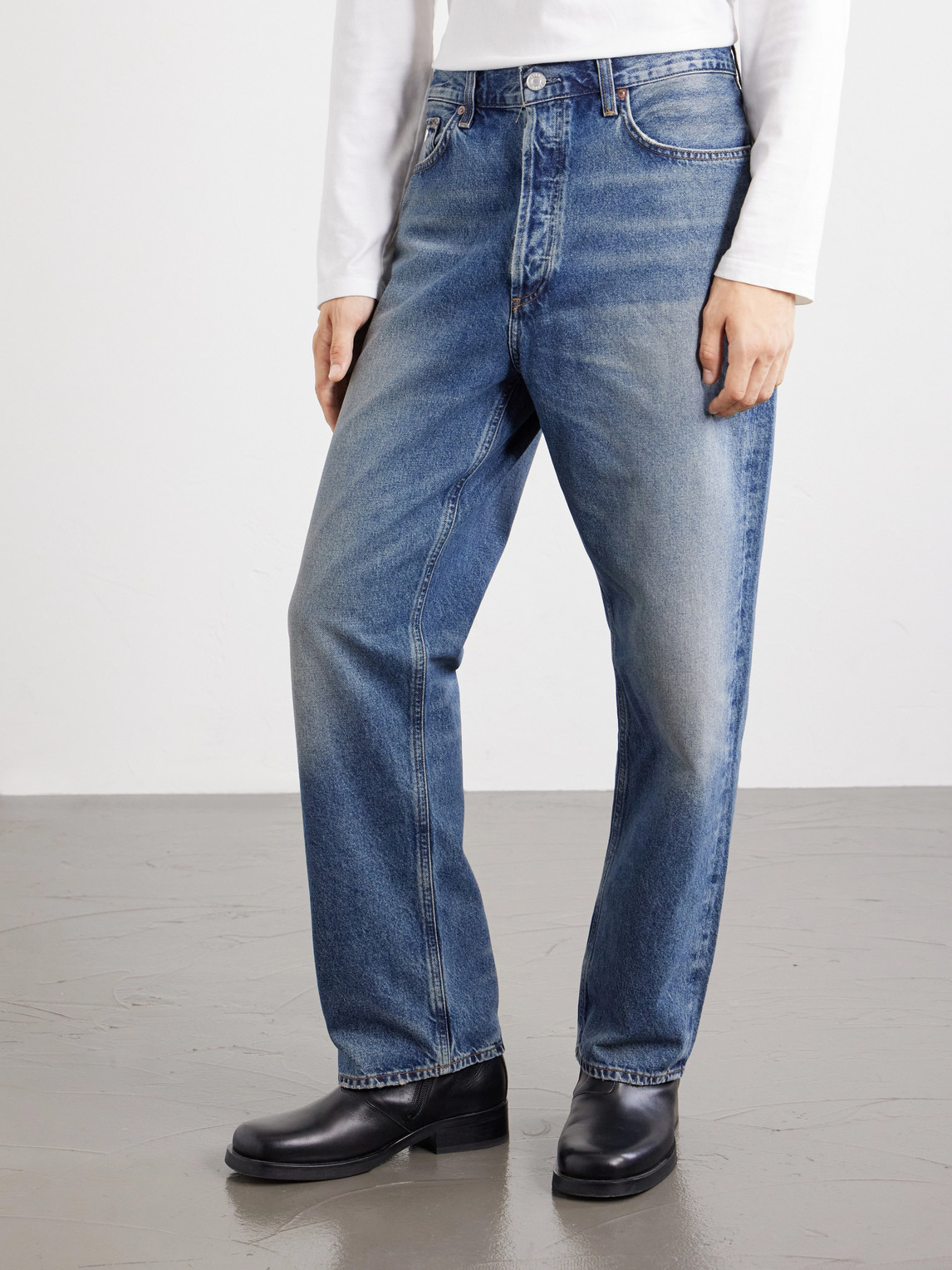 90'S Straight-Leg Jeans