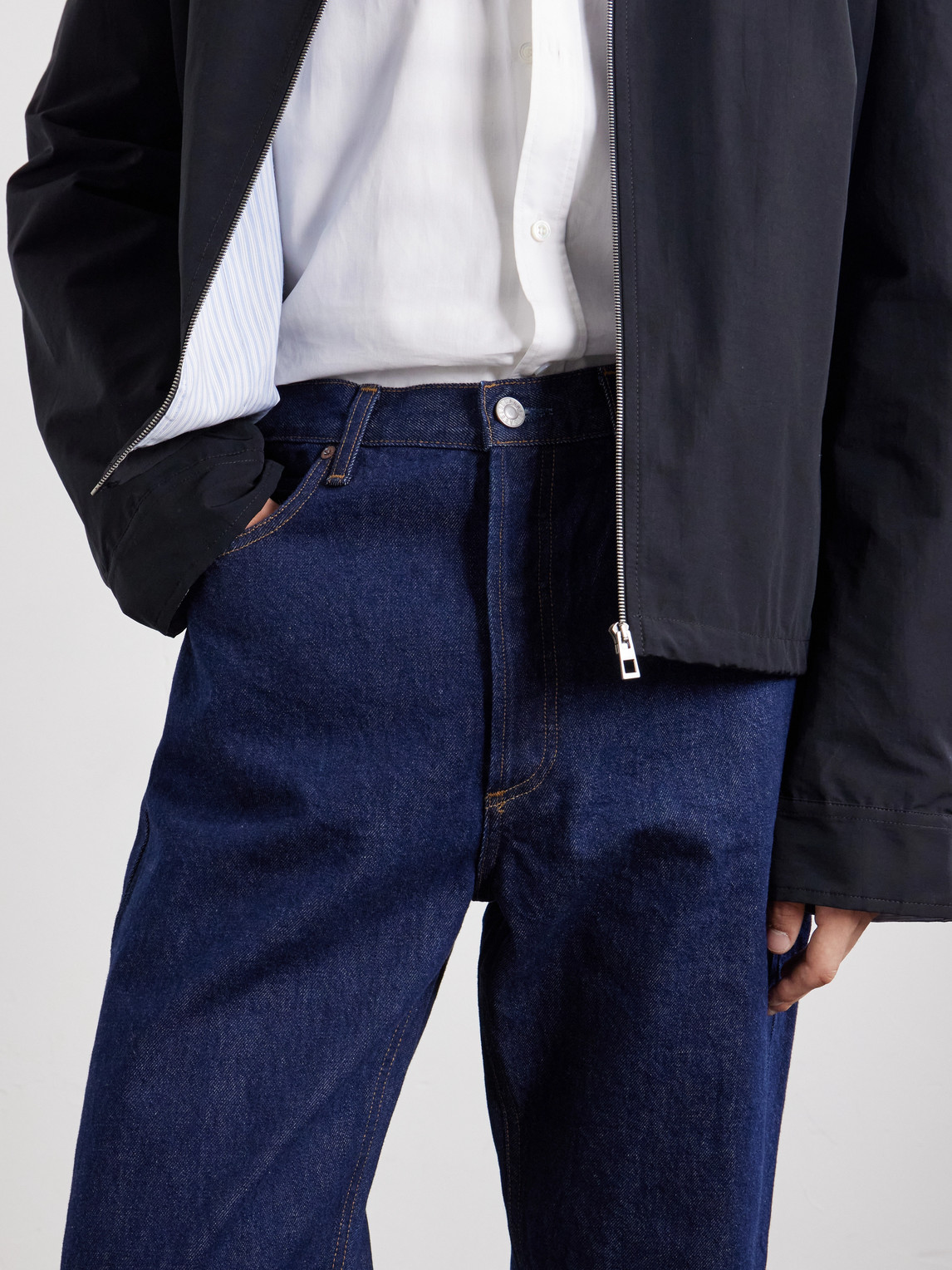 90'S Straight-Leg Jeans