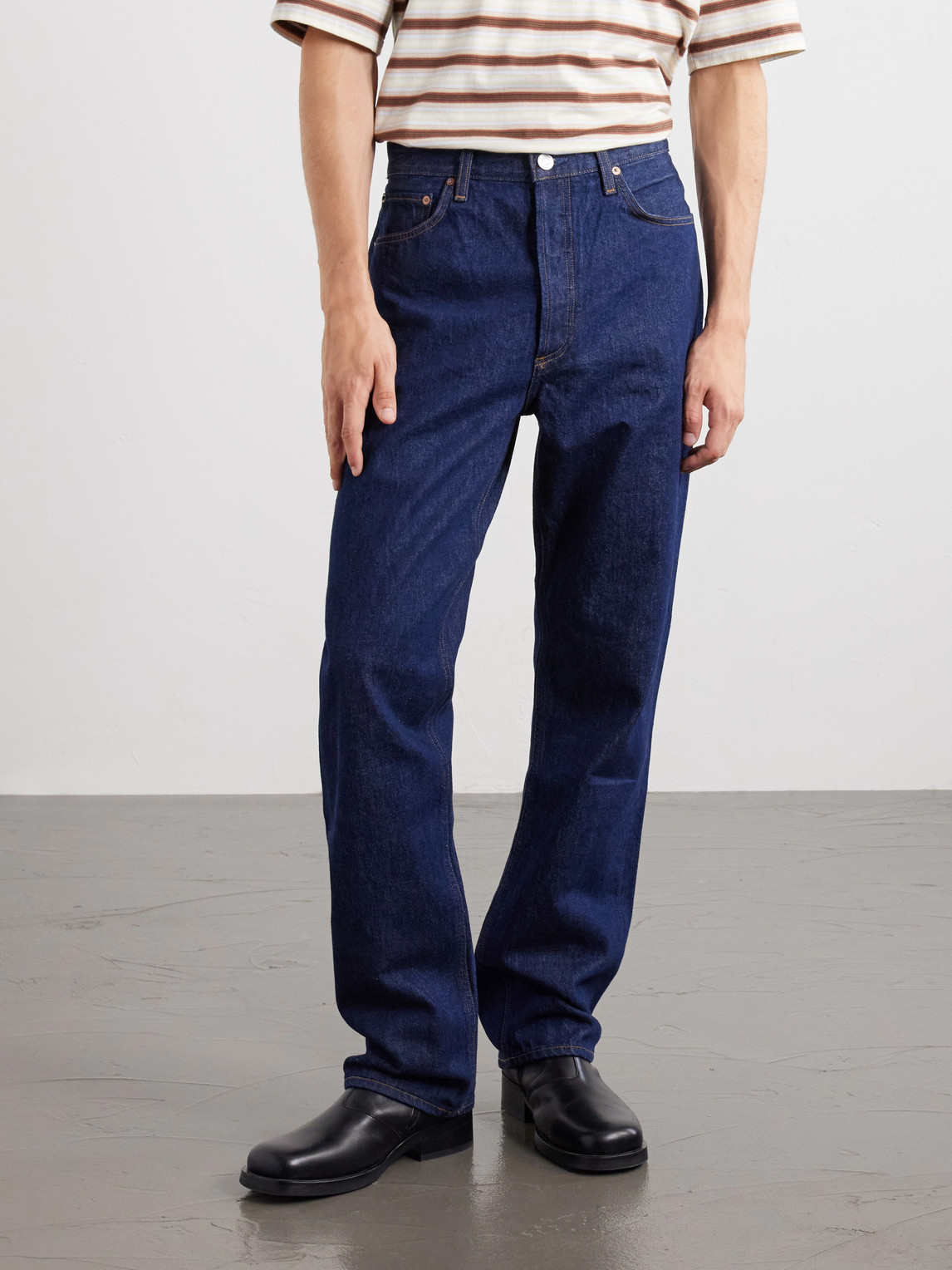90'S Straight-Leg Jeans