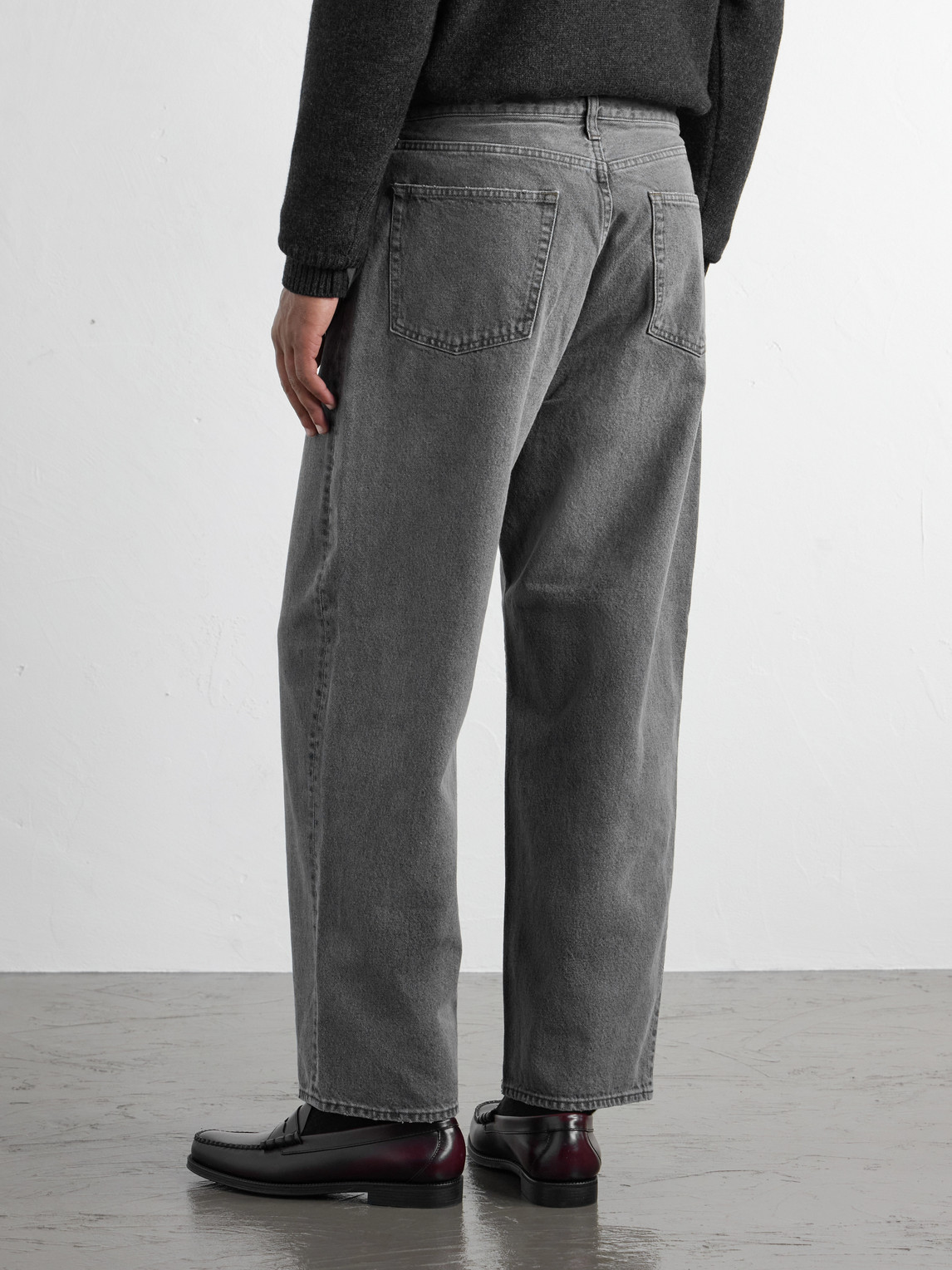 Wide-Leg Jeans