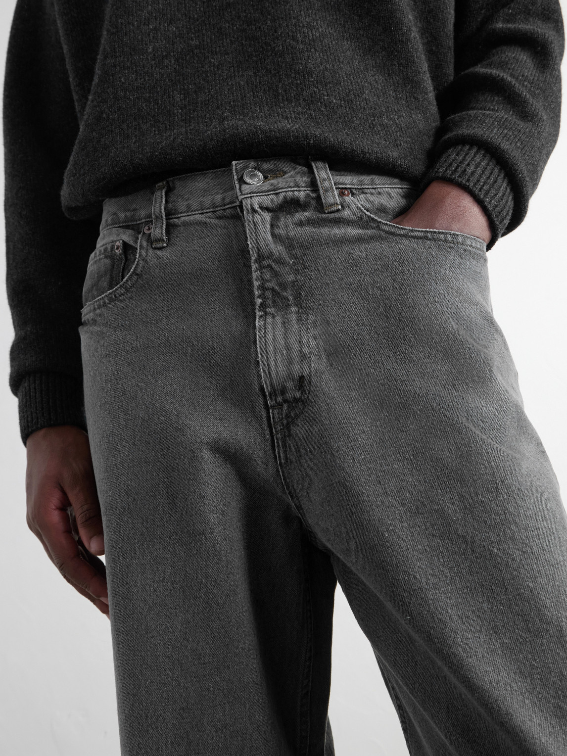 Wide-Leg Jeans