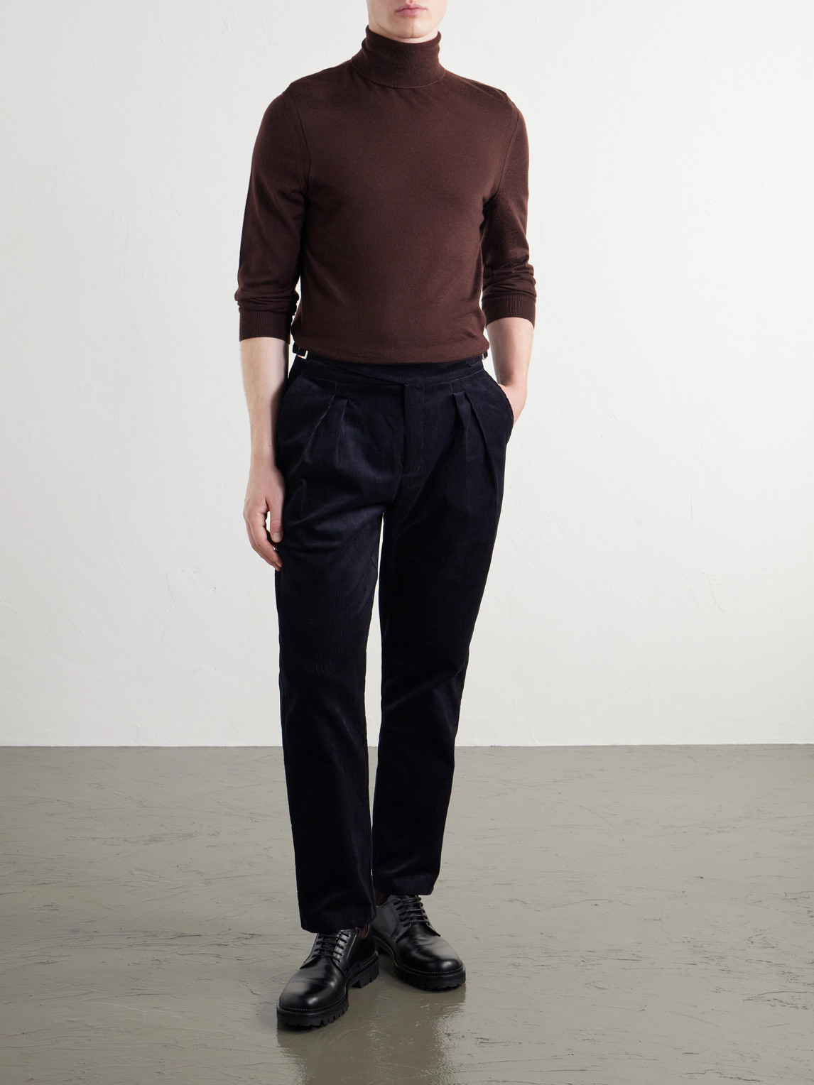 Mr P. - Tapered Cotton- Corduroy