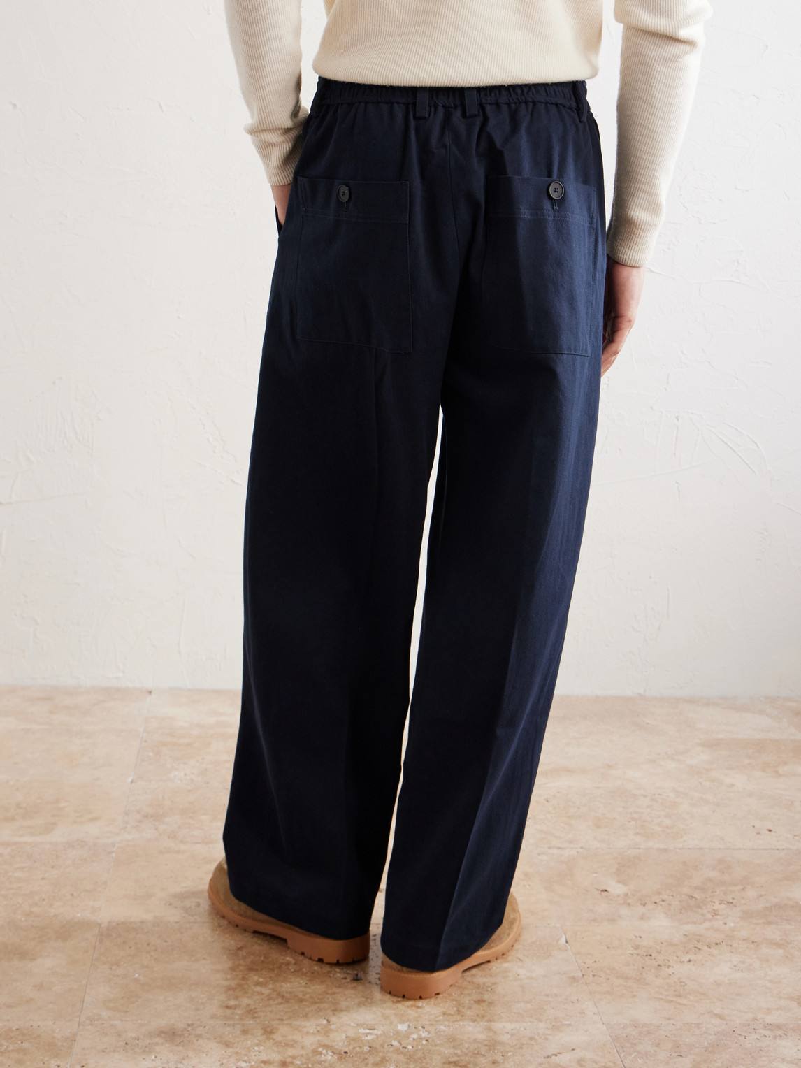 Straignt-Leg Trousers