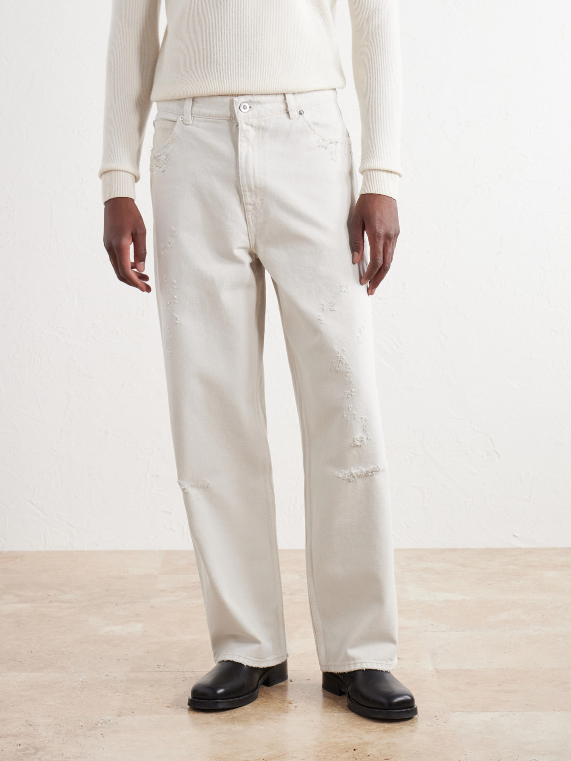Vast Straight-Leg Distressed Jeans