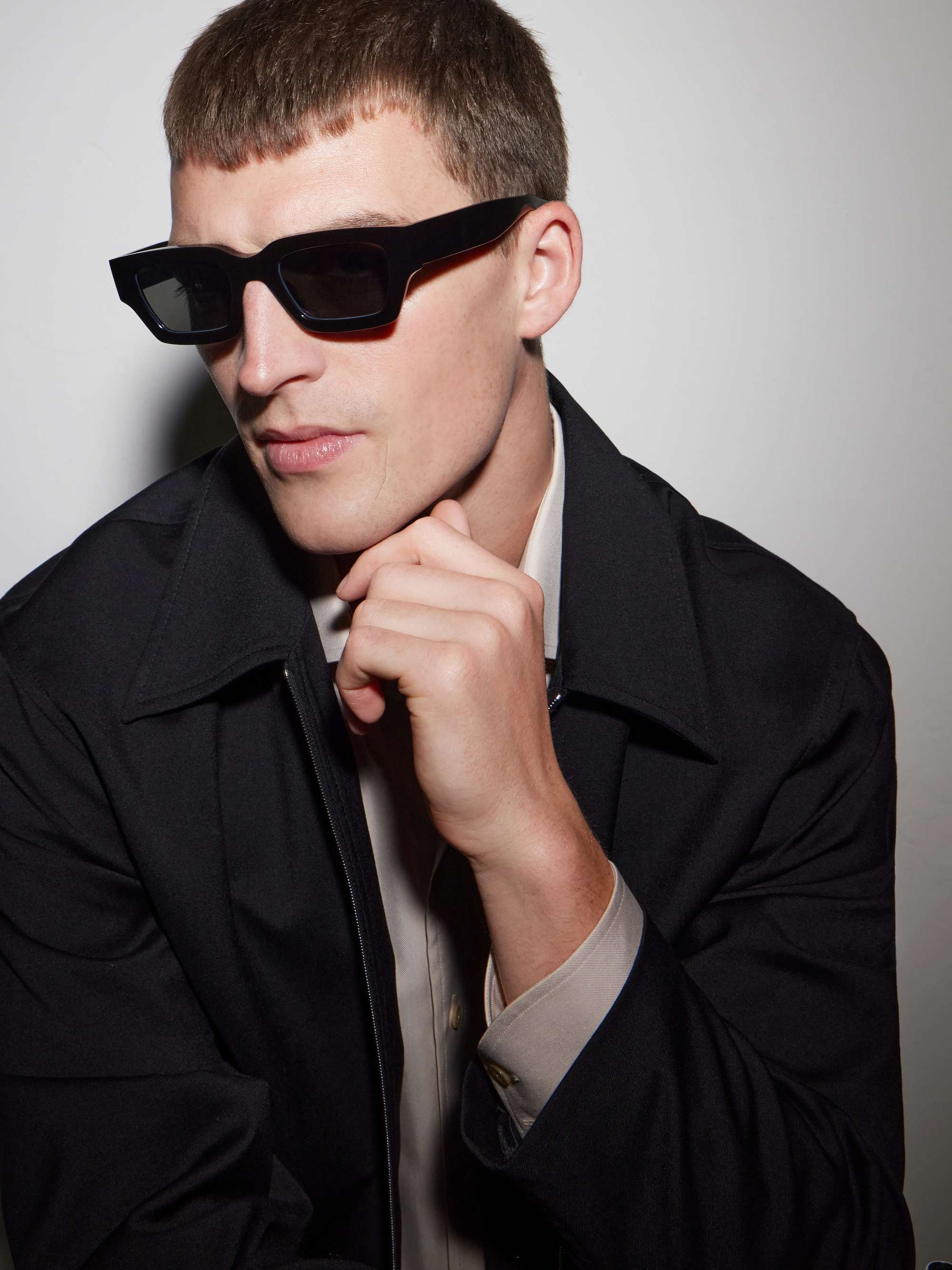 OLIVER PEOPLES 