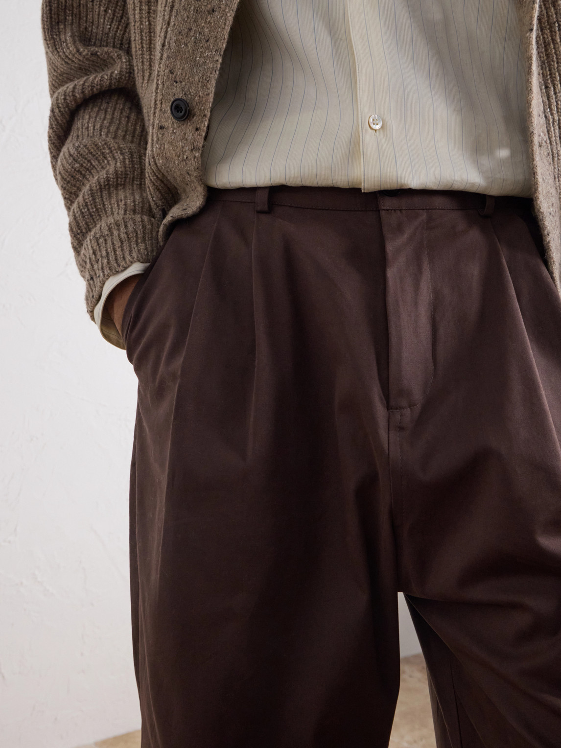 Zushi Barrel-Leg Pleated Cotton-Blend Trousers