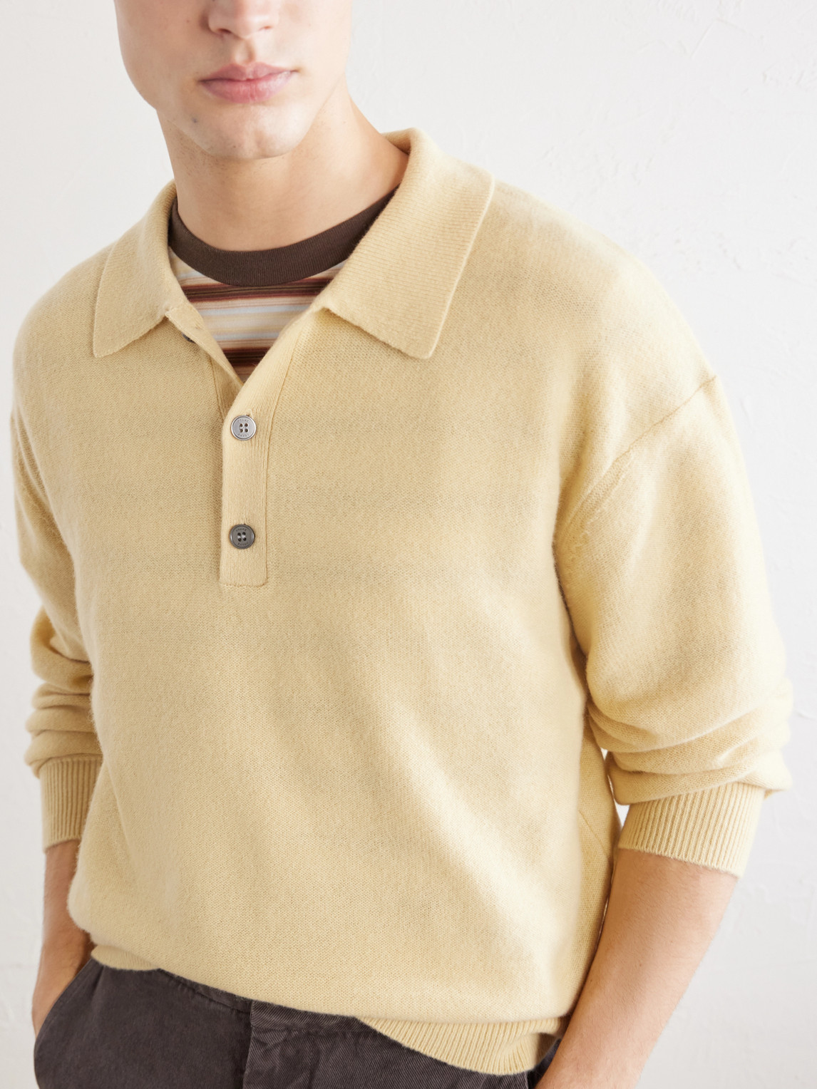 Frame Wool Polo Sweater In Yellow