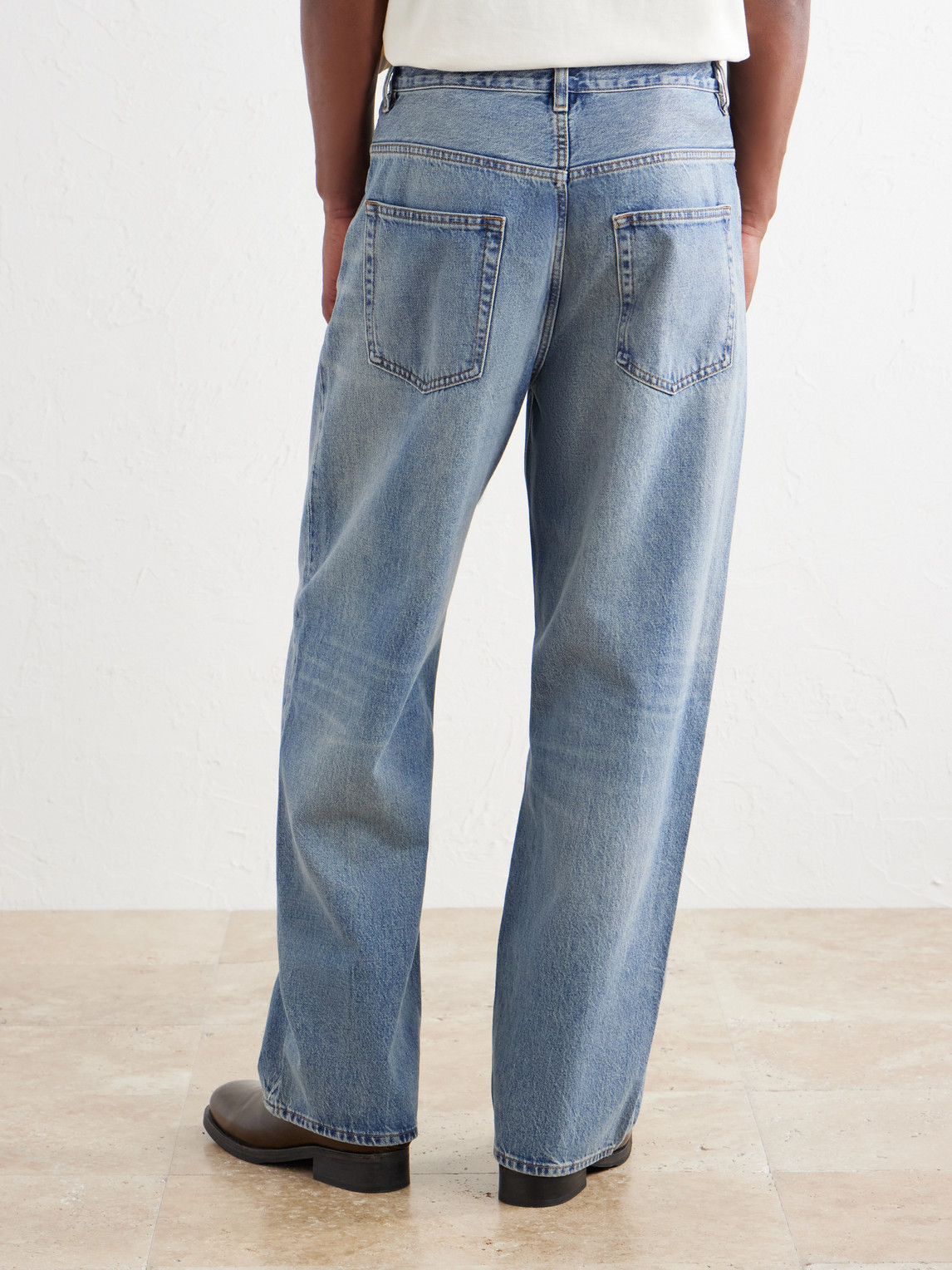 Wide-Leg Jeans