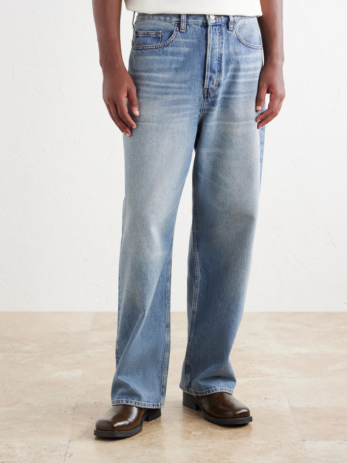 Wide-Leg Jeans
