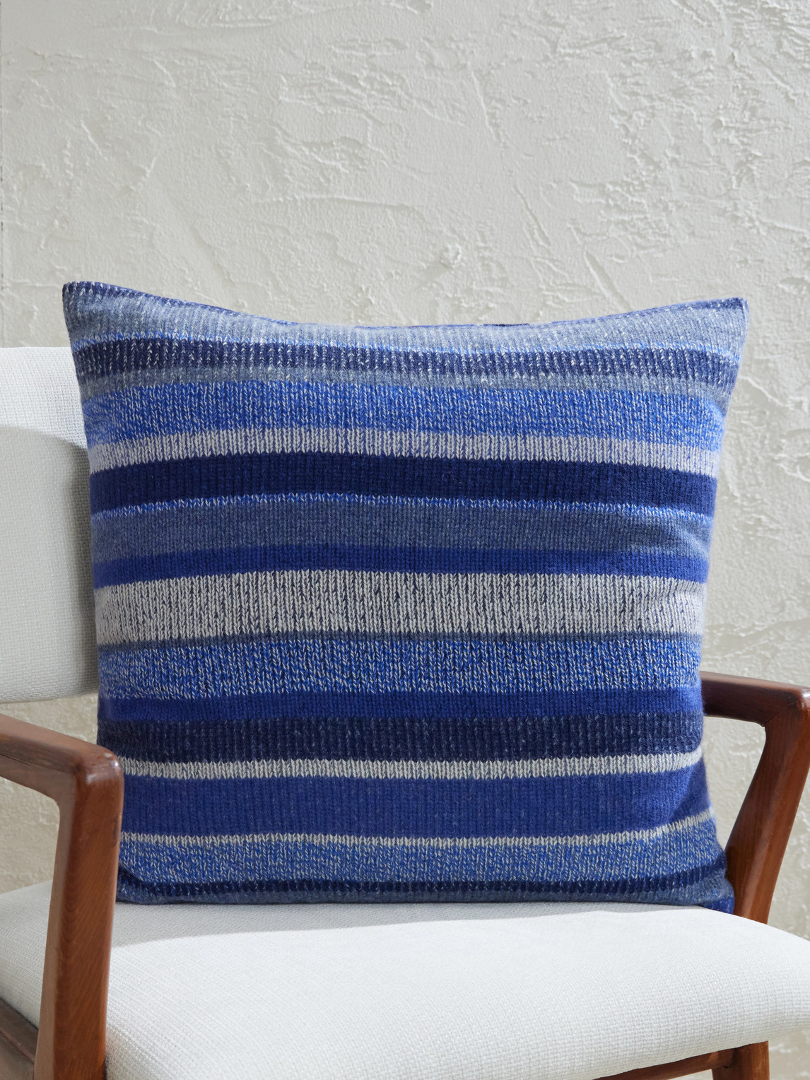 The Elder Statesman Striped Knitted Cashmere Pillow In Blue
