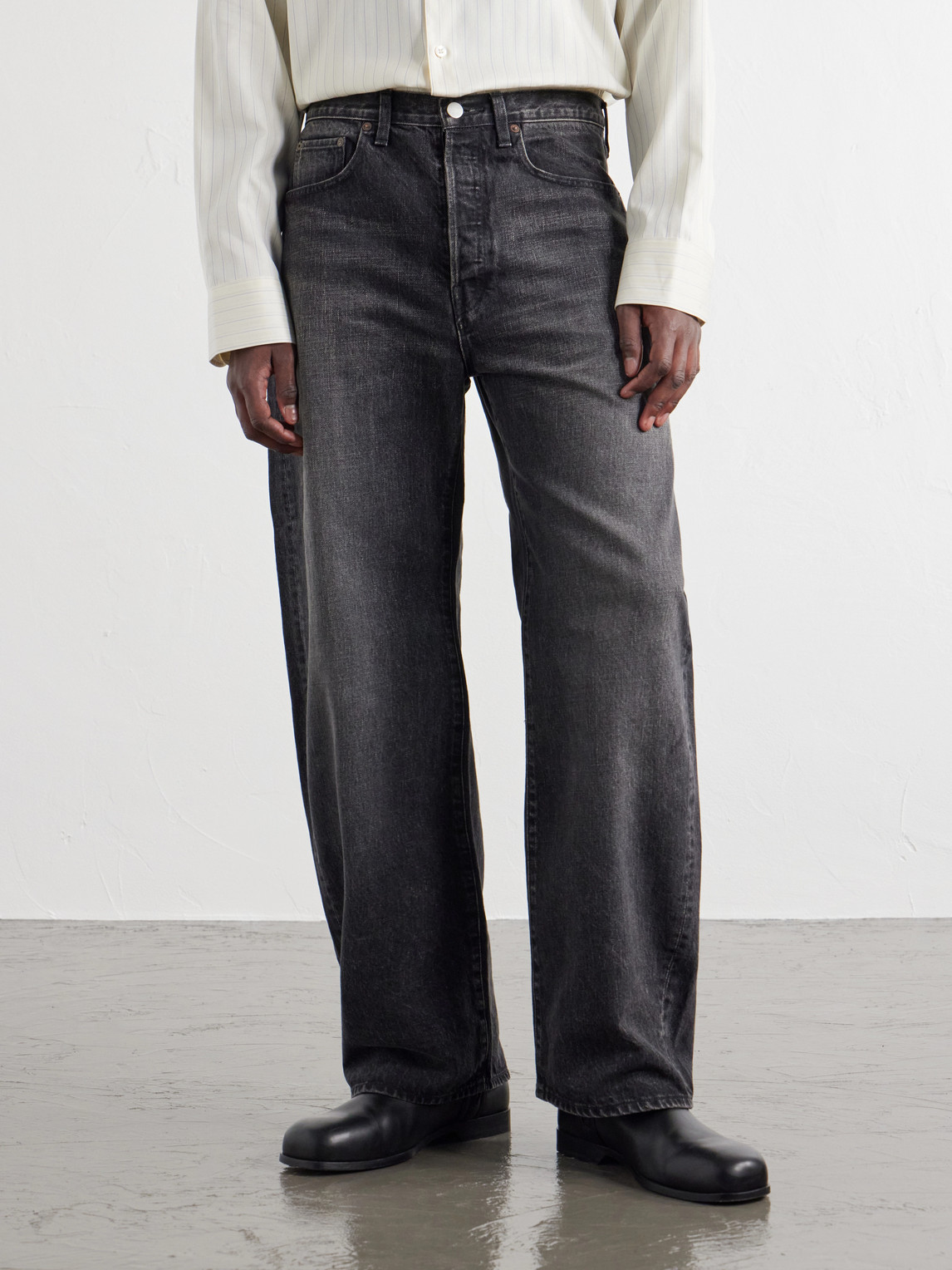 Barrel-Leg Jeans