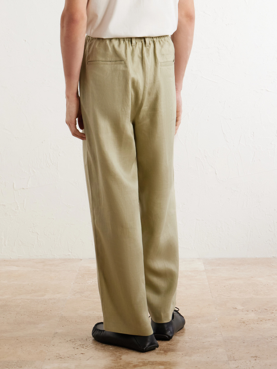 Wide-Leg Pleated Linen Trousers