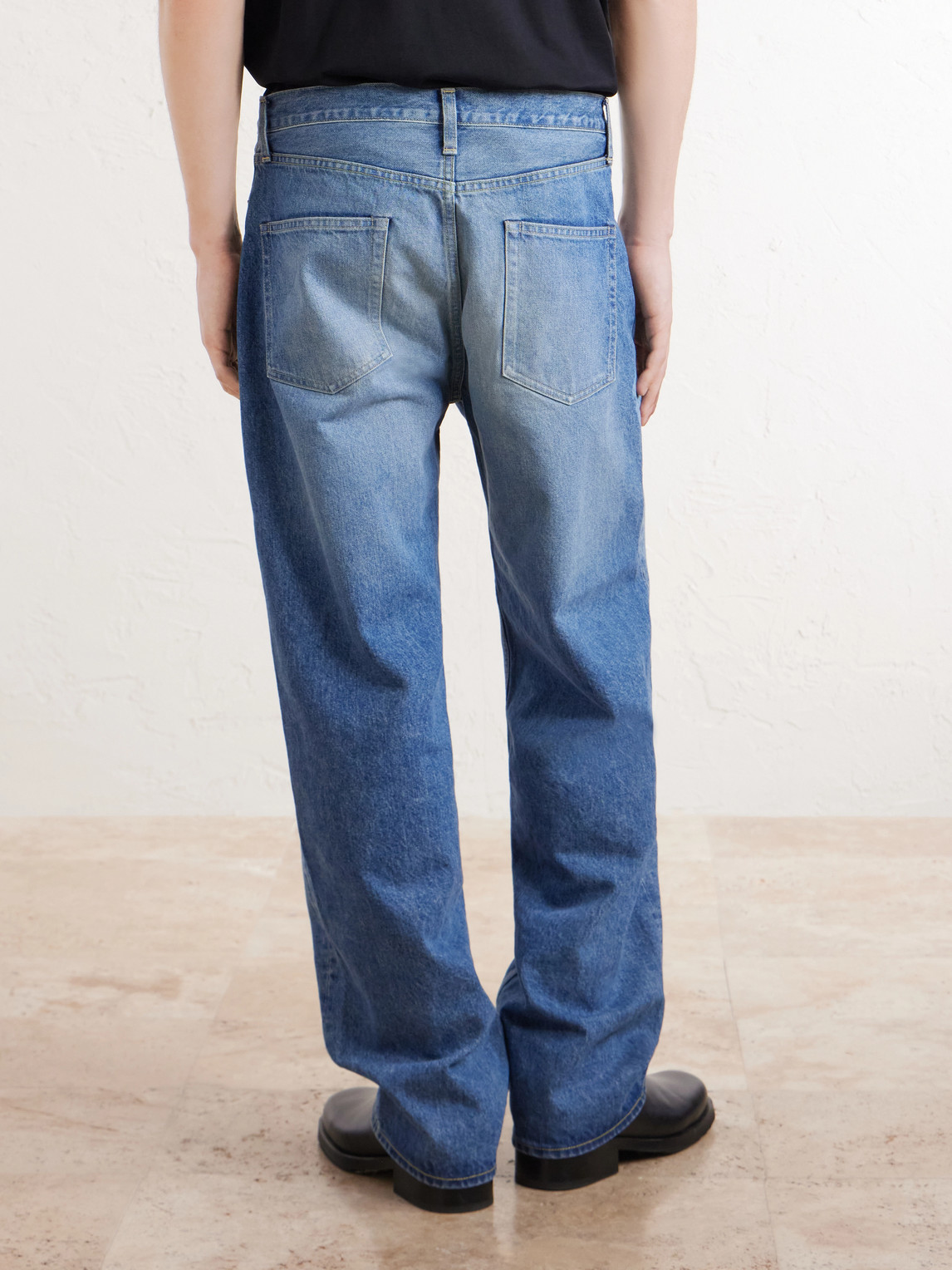 Wide-Leg Jeans