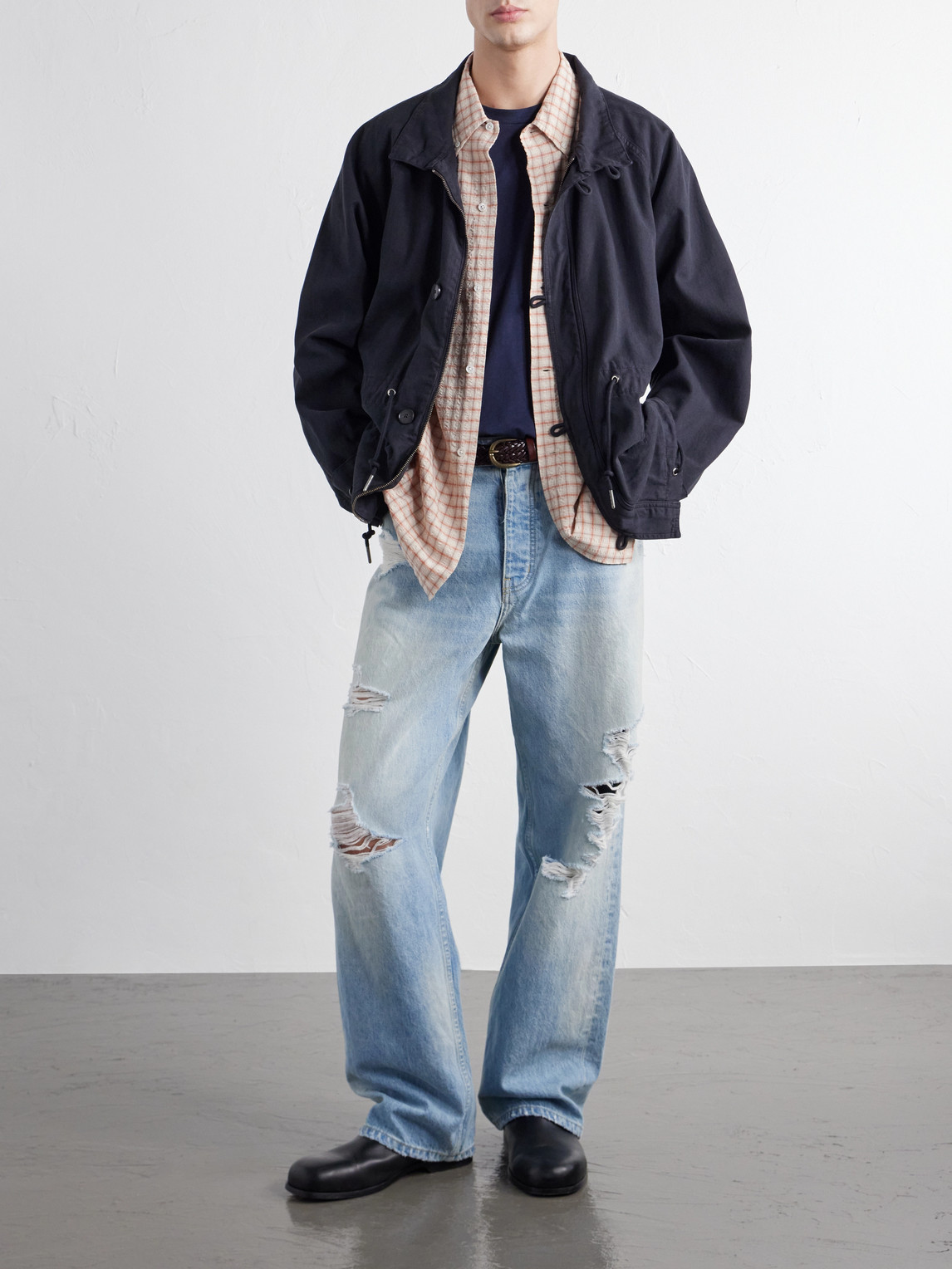 Wide-Leg Distressed Jeans