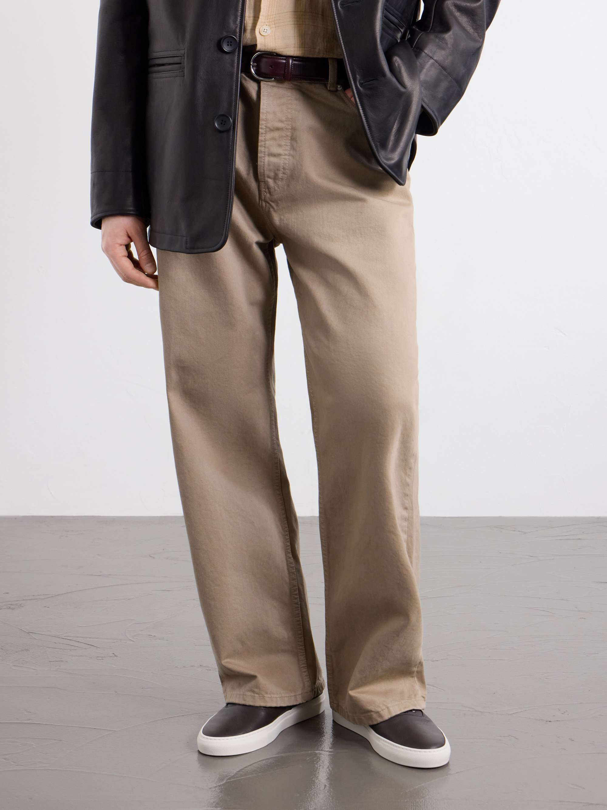 COMMON PROJECTS 