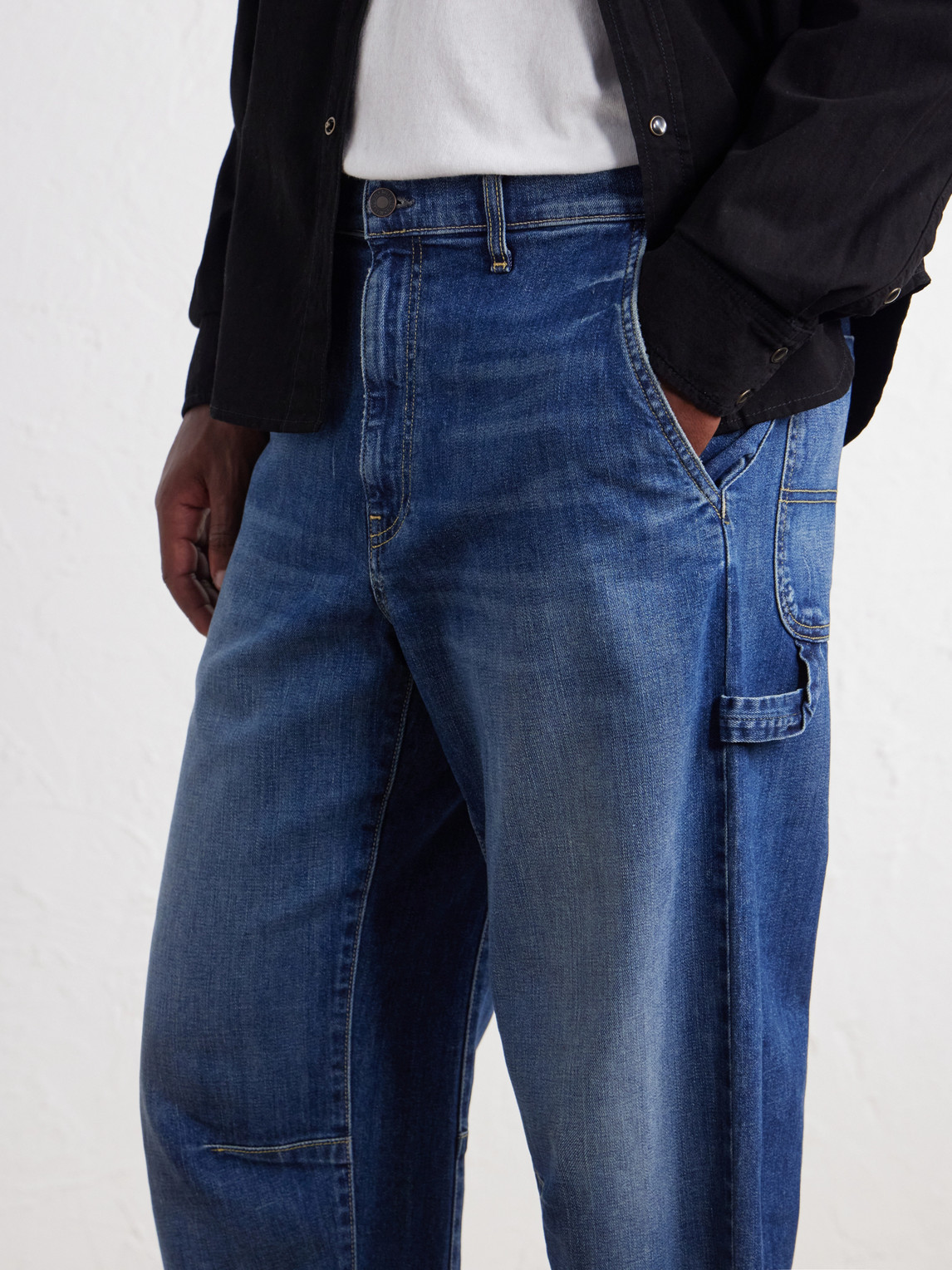 Carpenter Straight-Leg Cropped Jeans