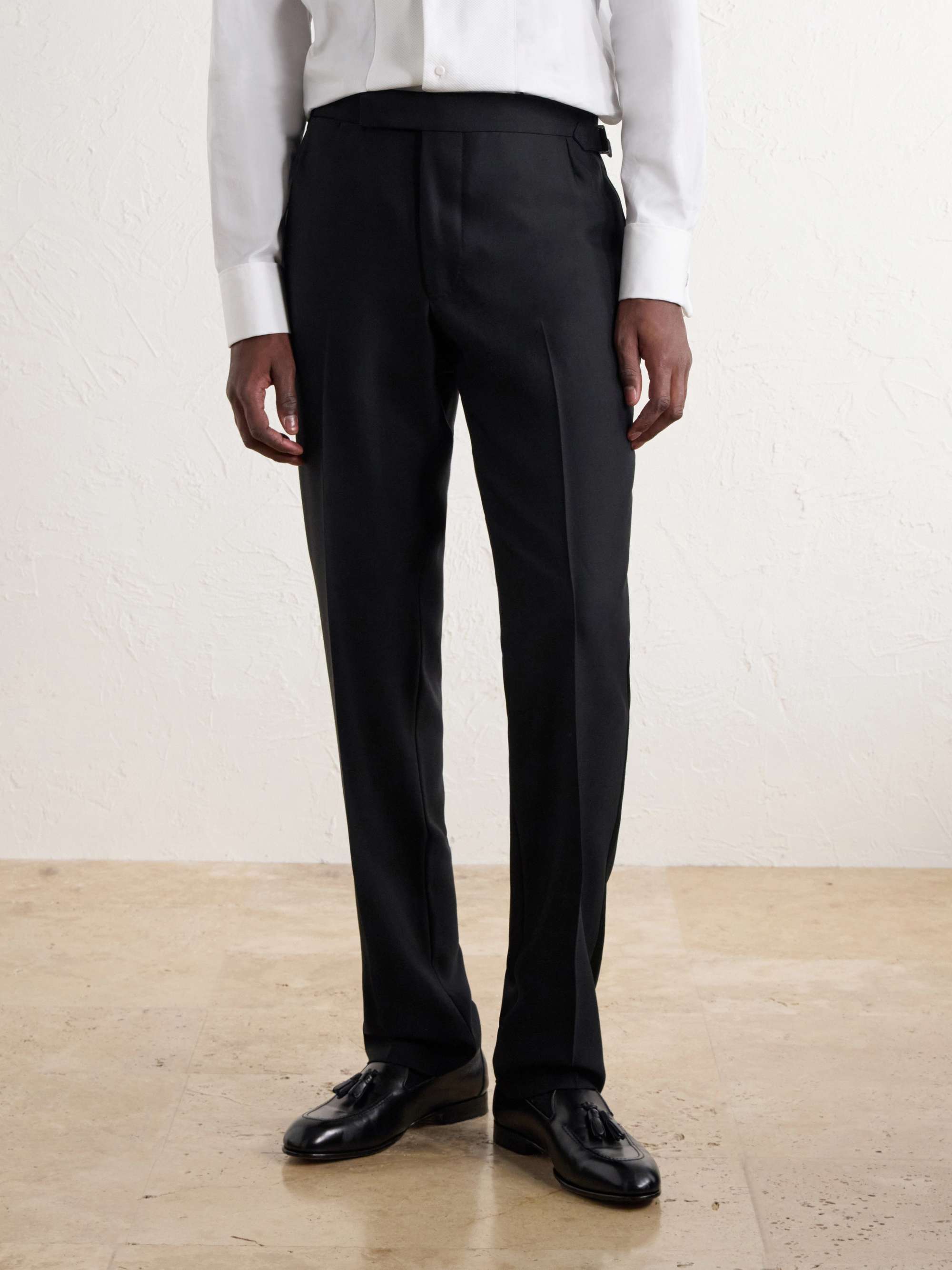 THOM SWEENEY 