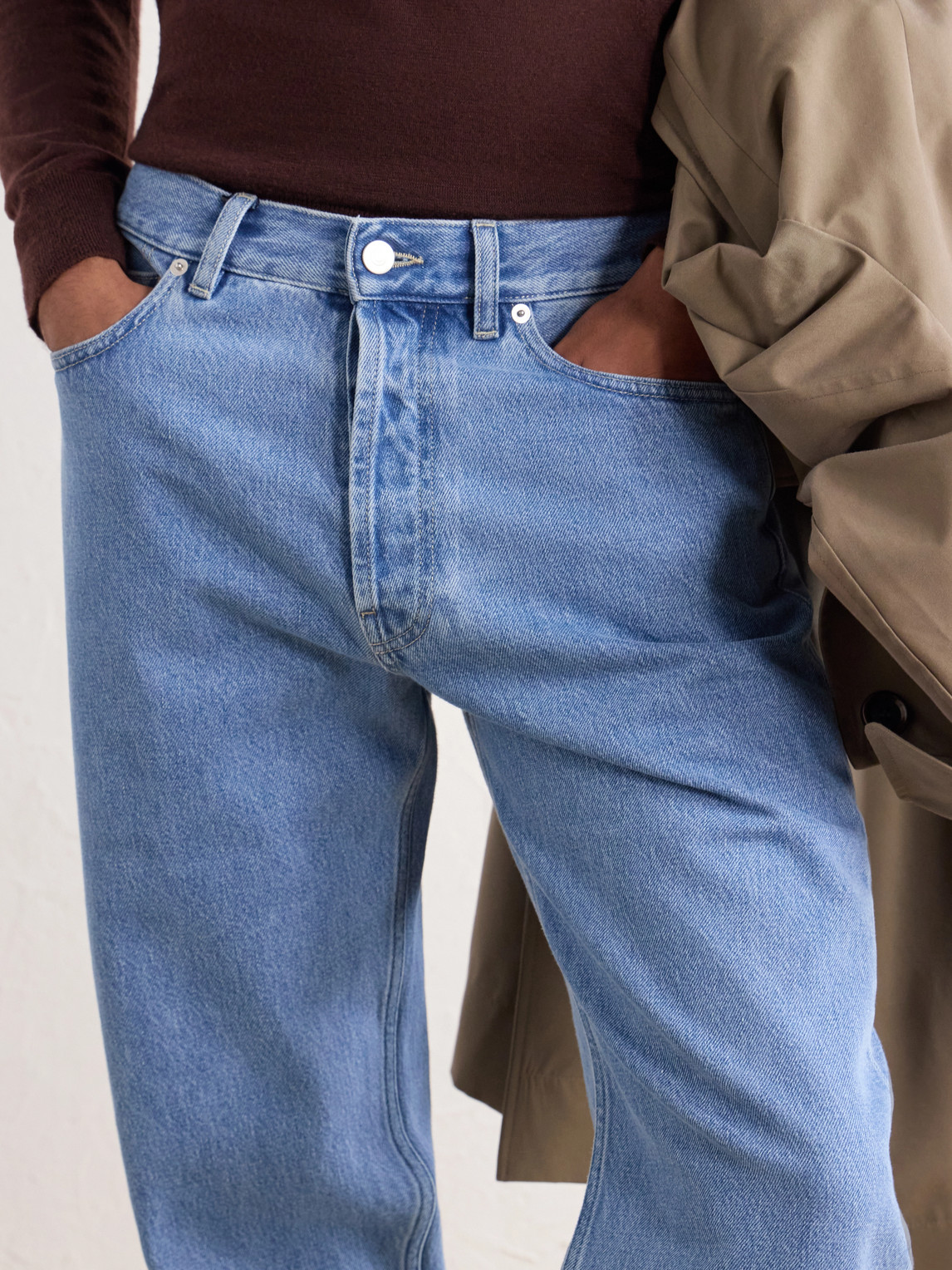 Easy Fit Straight-Leg Jeans