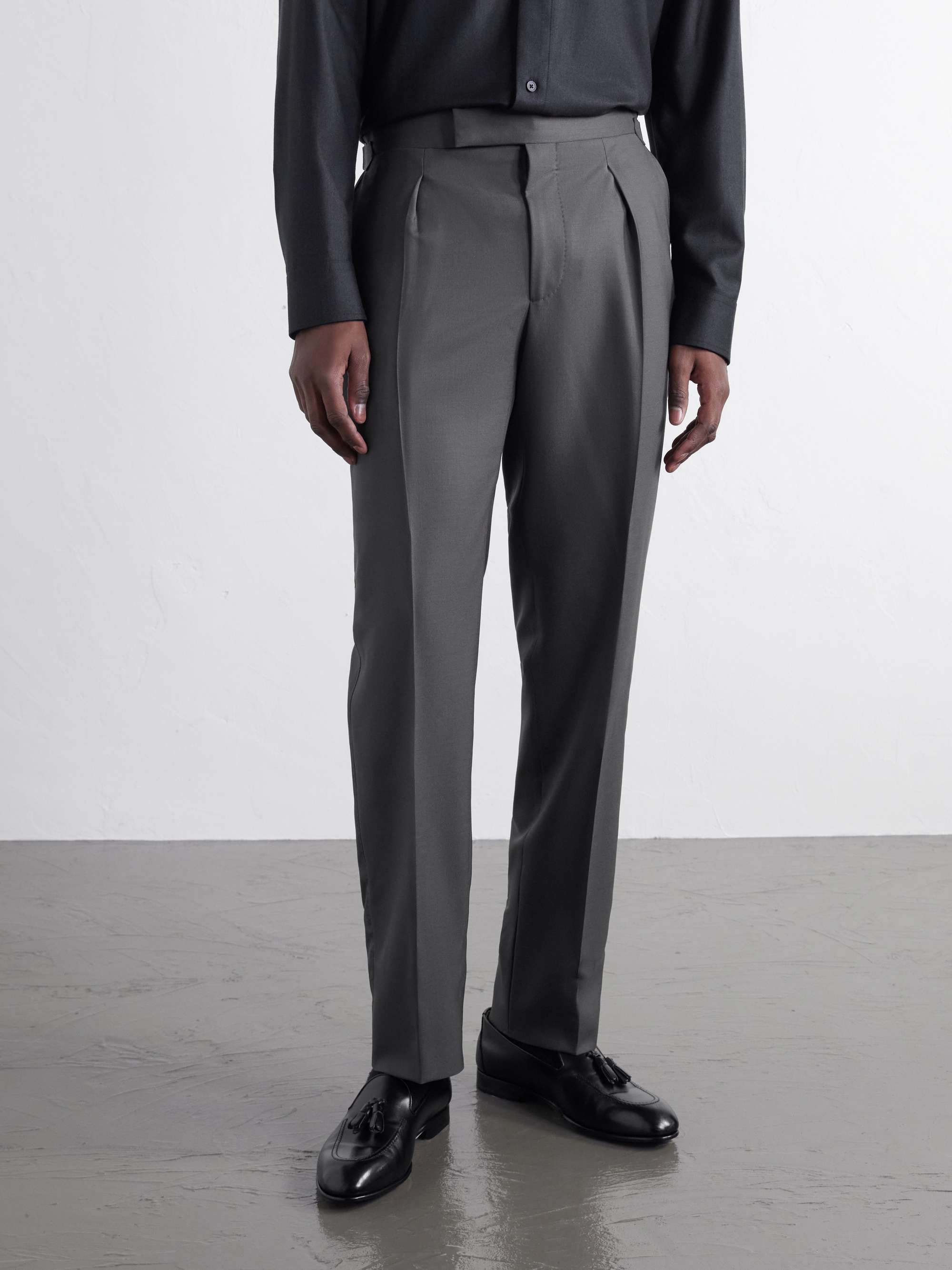 THOM SWEENEY 