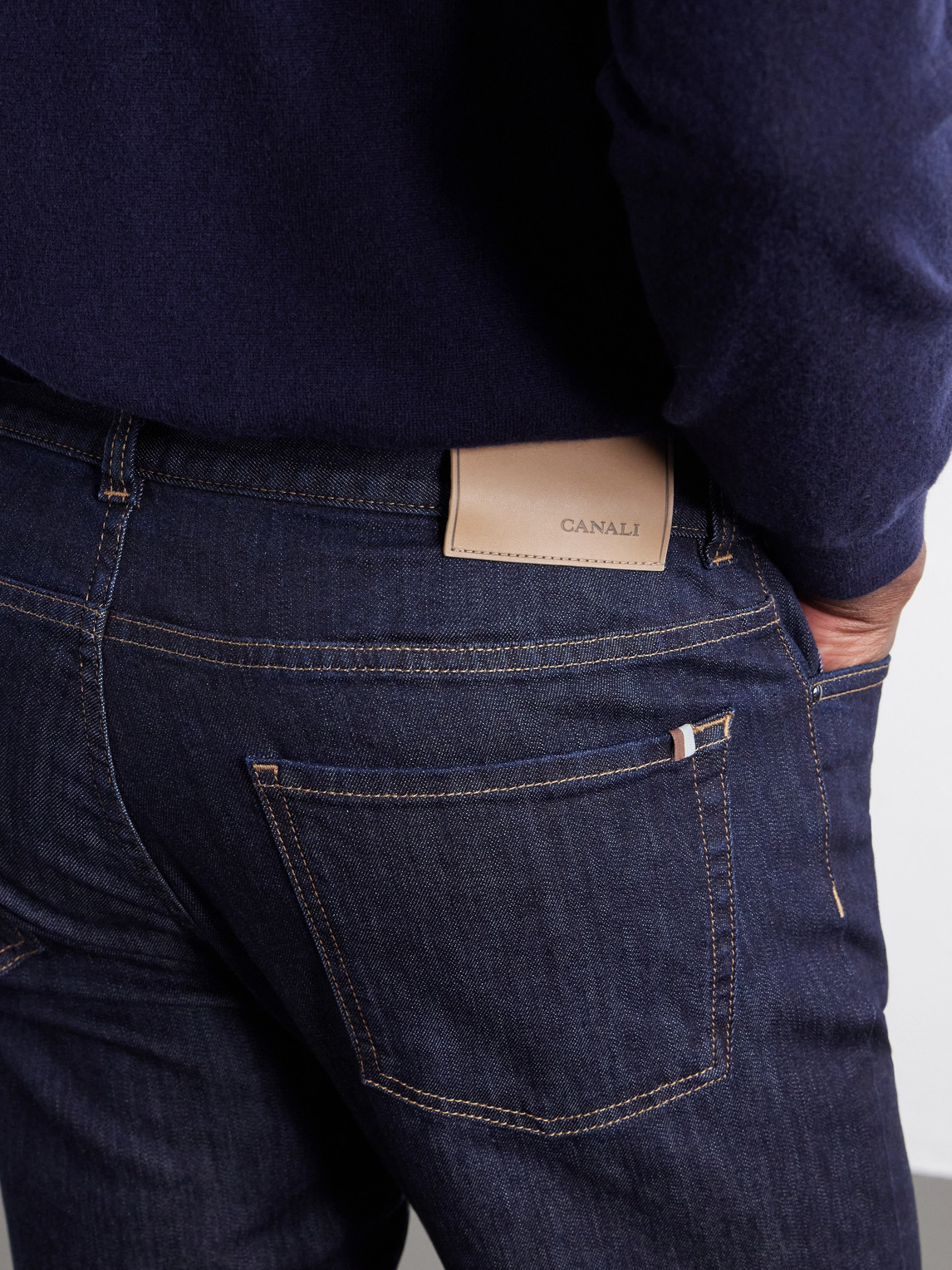 Fit Straight-Leg Jeans Slim