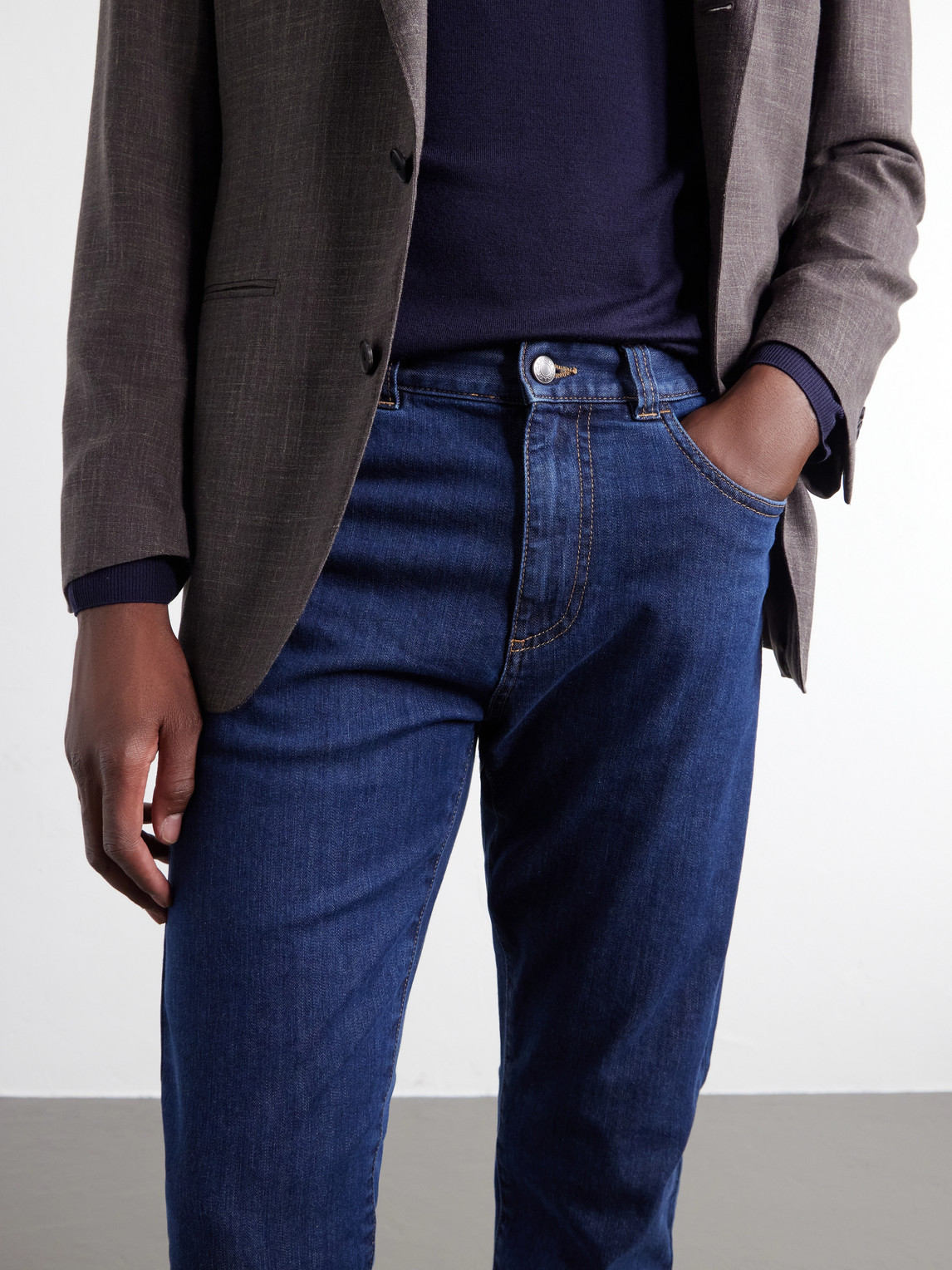 Fit Straight-Leg Jeans Slim