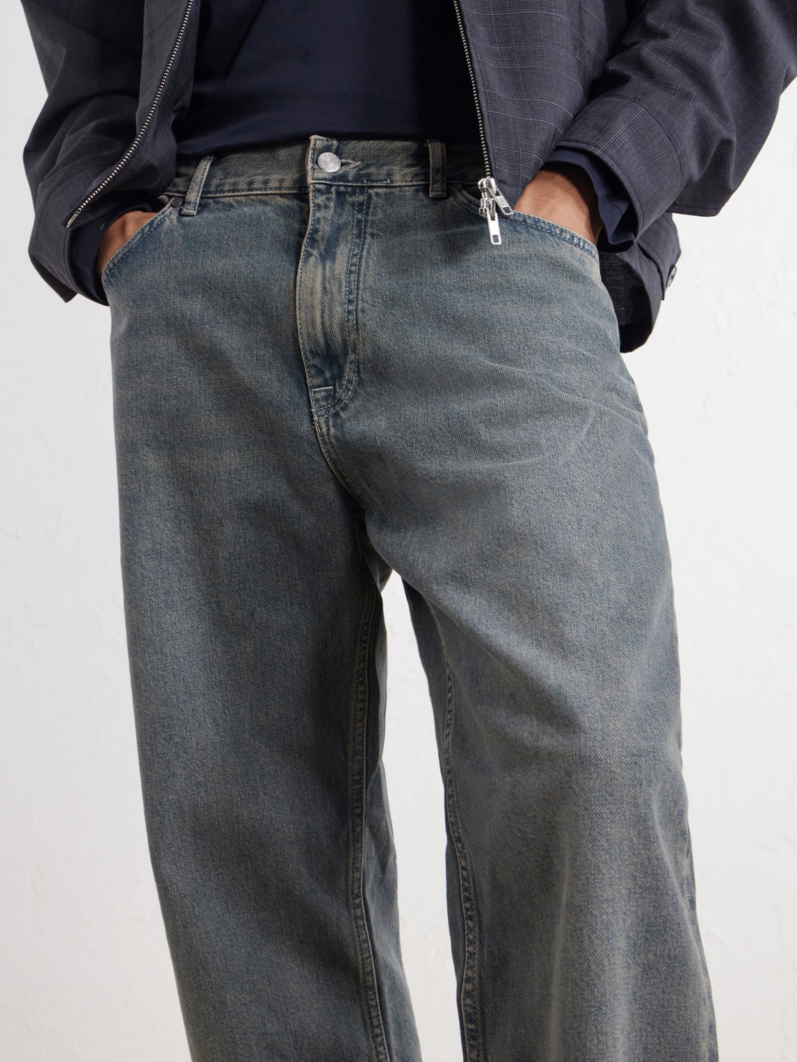 Otis 10074 Straight-Leg Jeans