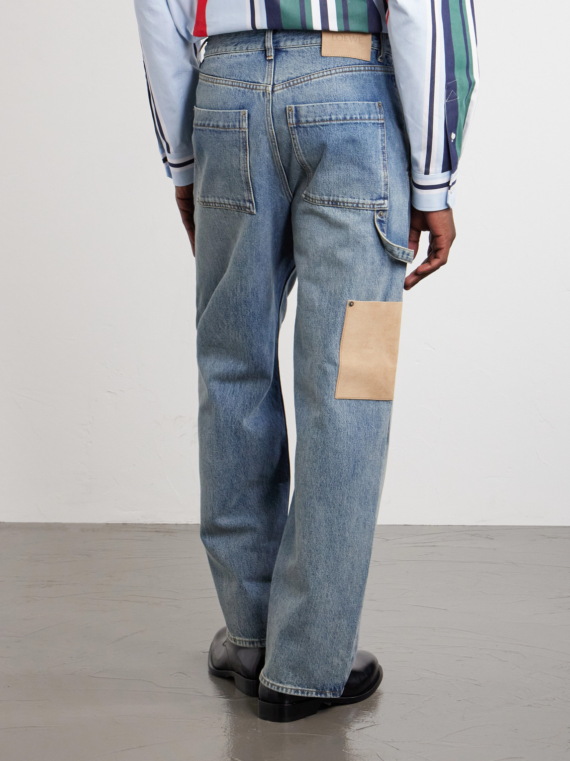 Wide-Leg Baggy Jeans