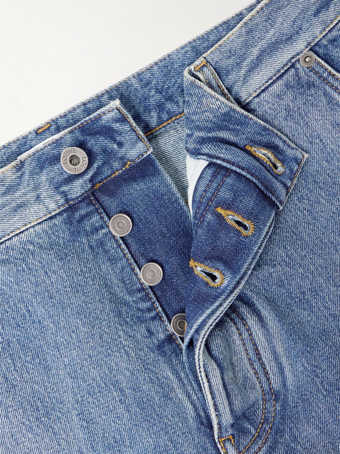 Wide-Leg Baggy Jeans