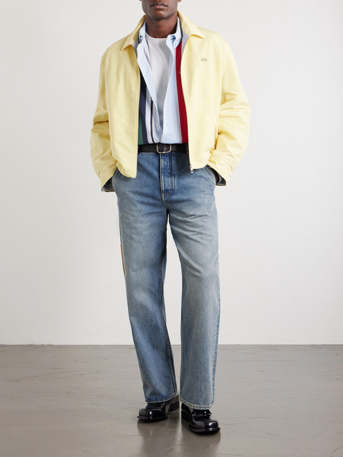 Wide-Leg Baggy Jeans