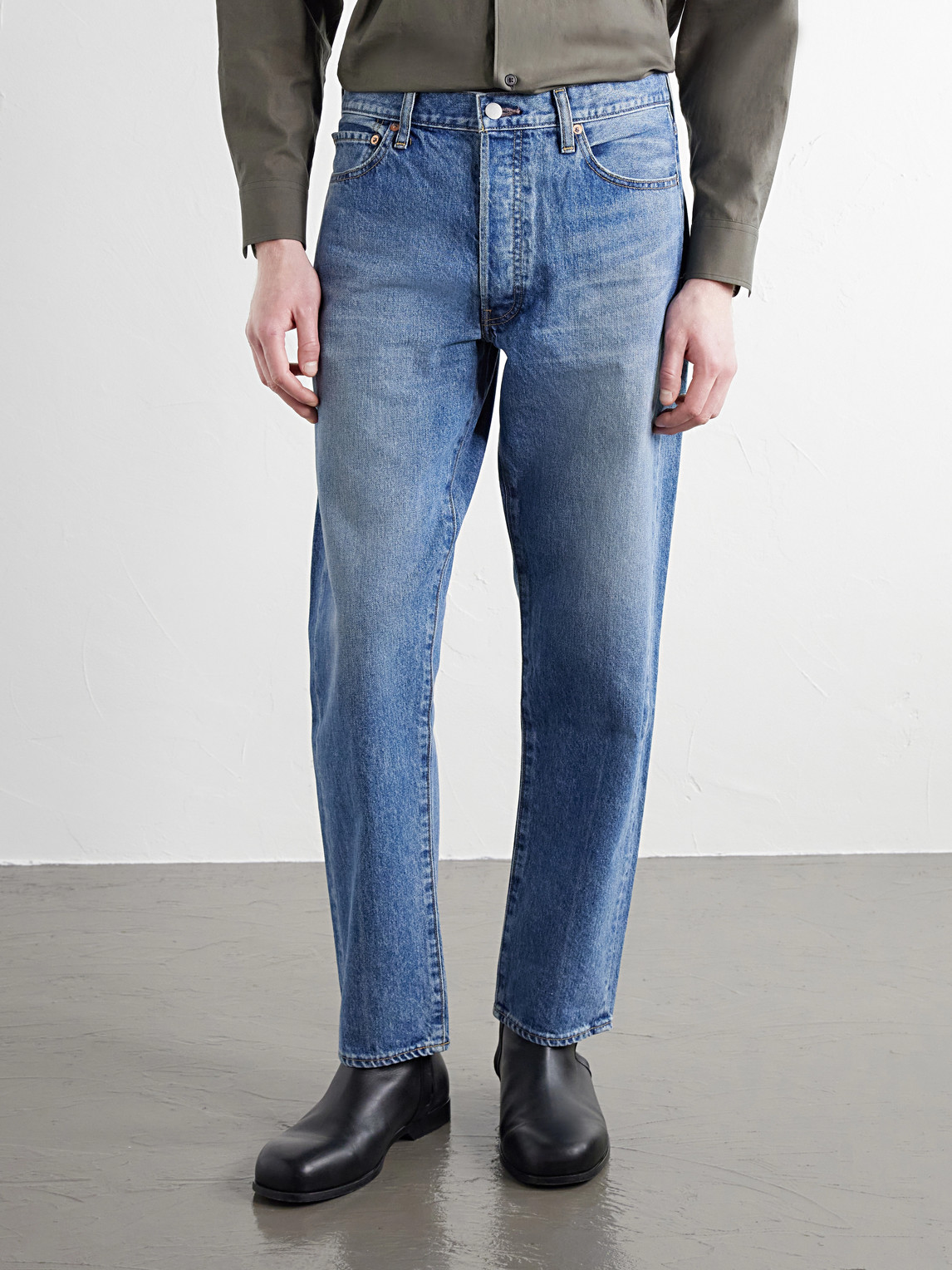 90'S Straight-Leg Washed Jeans