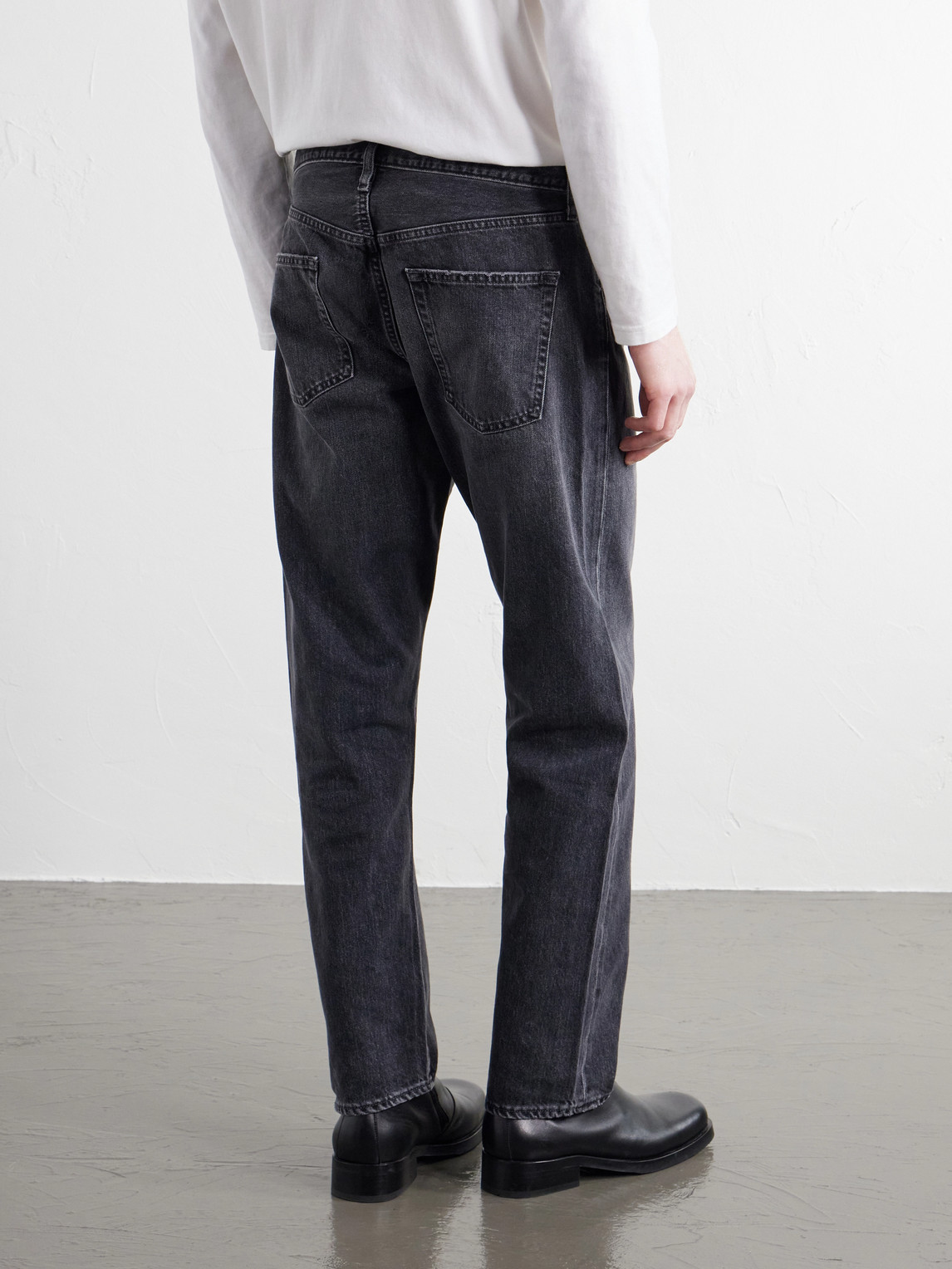 90'S Straight-Leg Washed Jeans