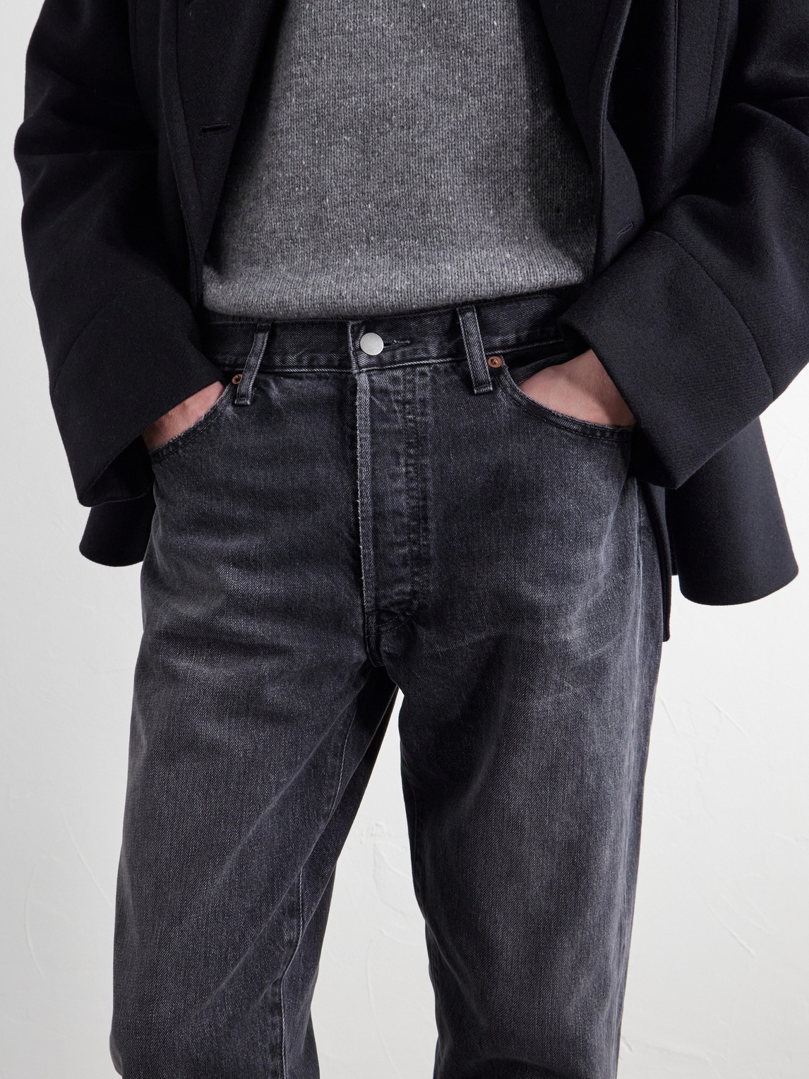 90'S Straight-Leg Washed Jeans