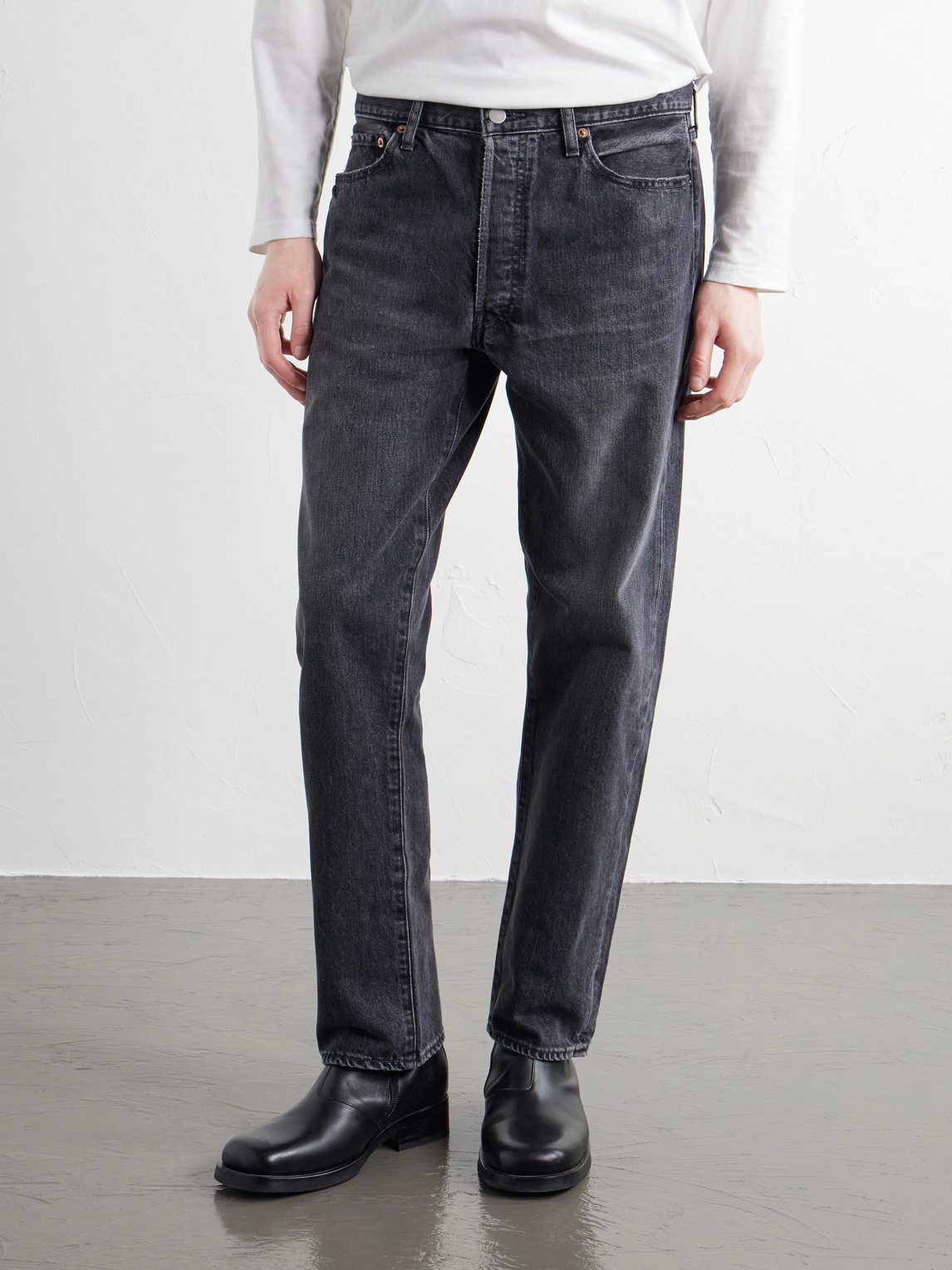 90'S Straight-Leg Washed Jeans