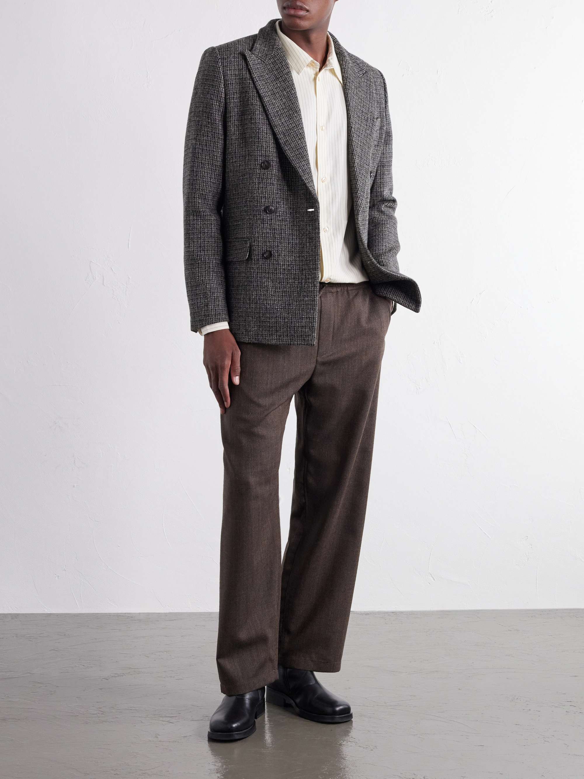 A KIND OF GUISE 