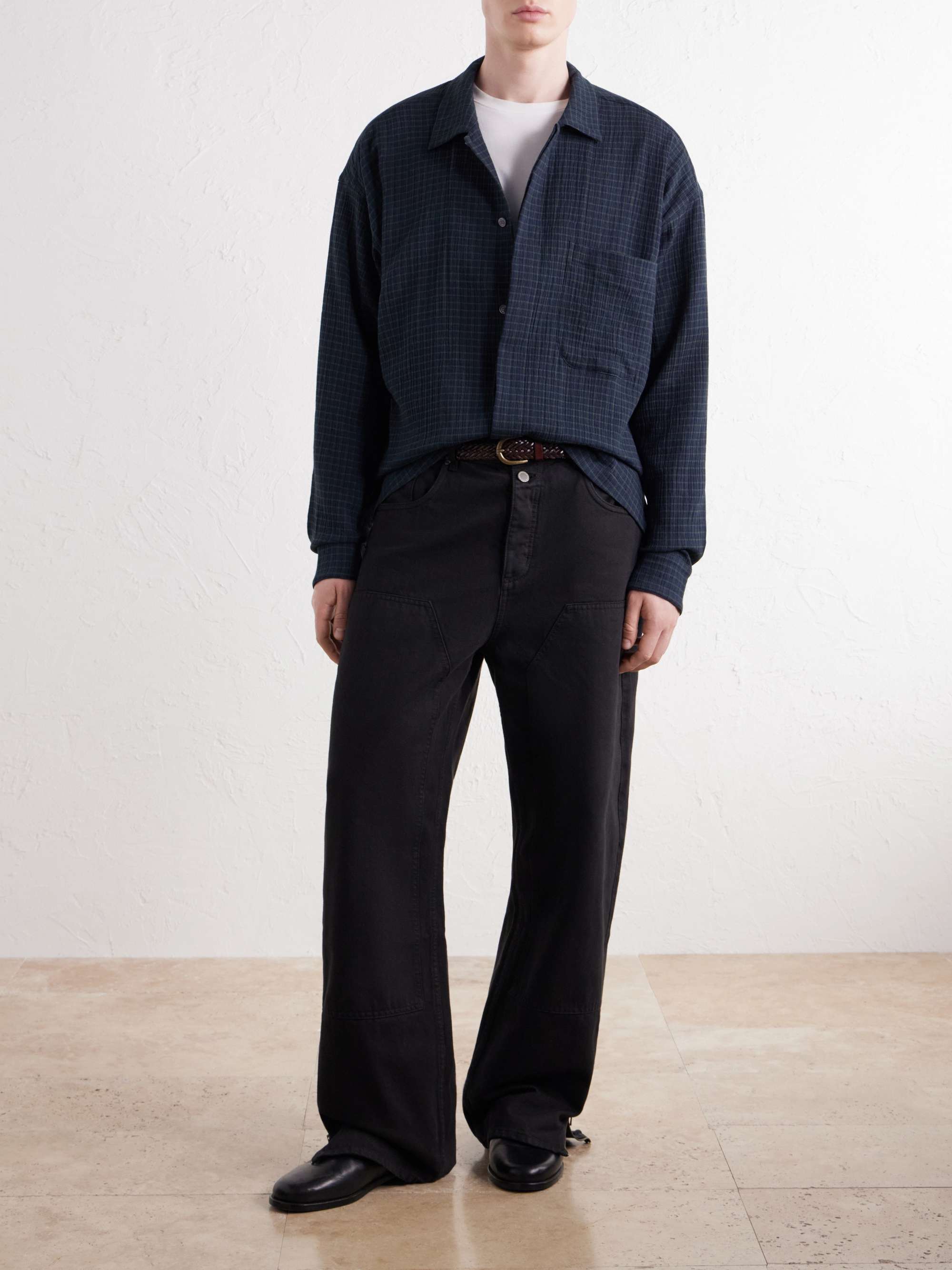 A KIND OF GUISE 