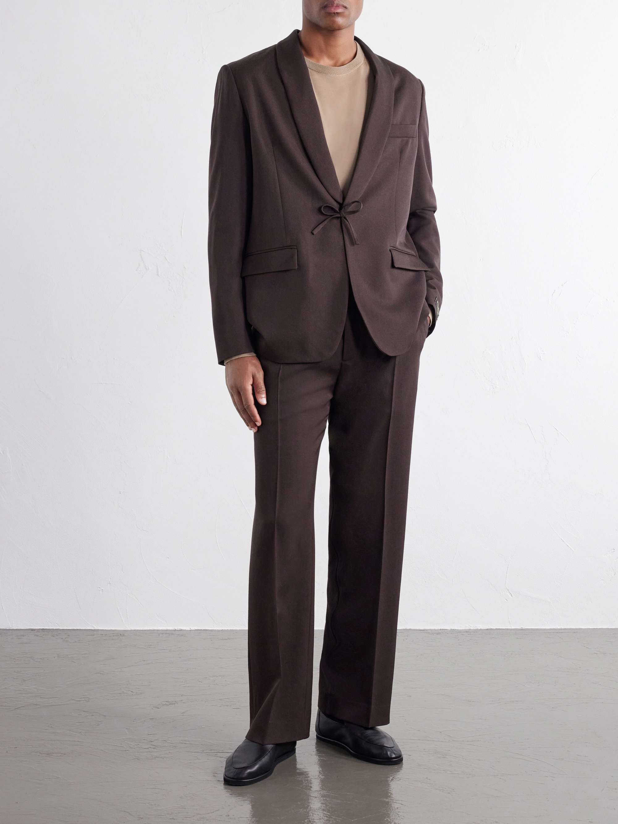 A KIND OF GUISE 