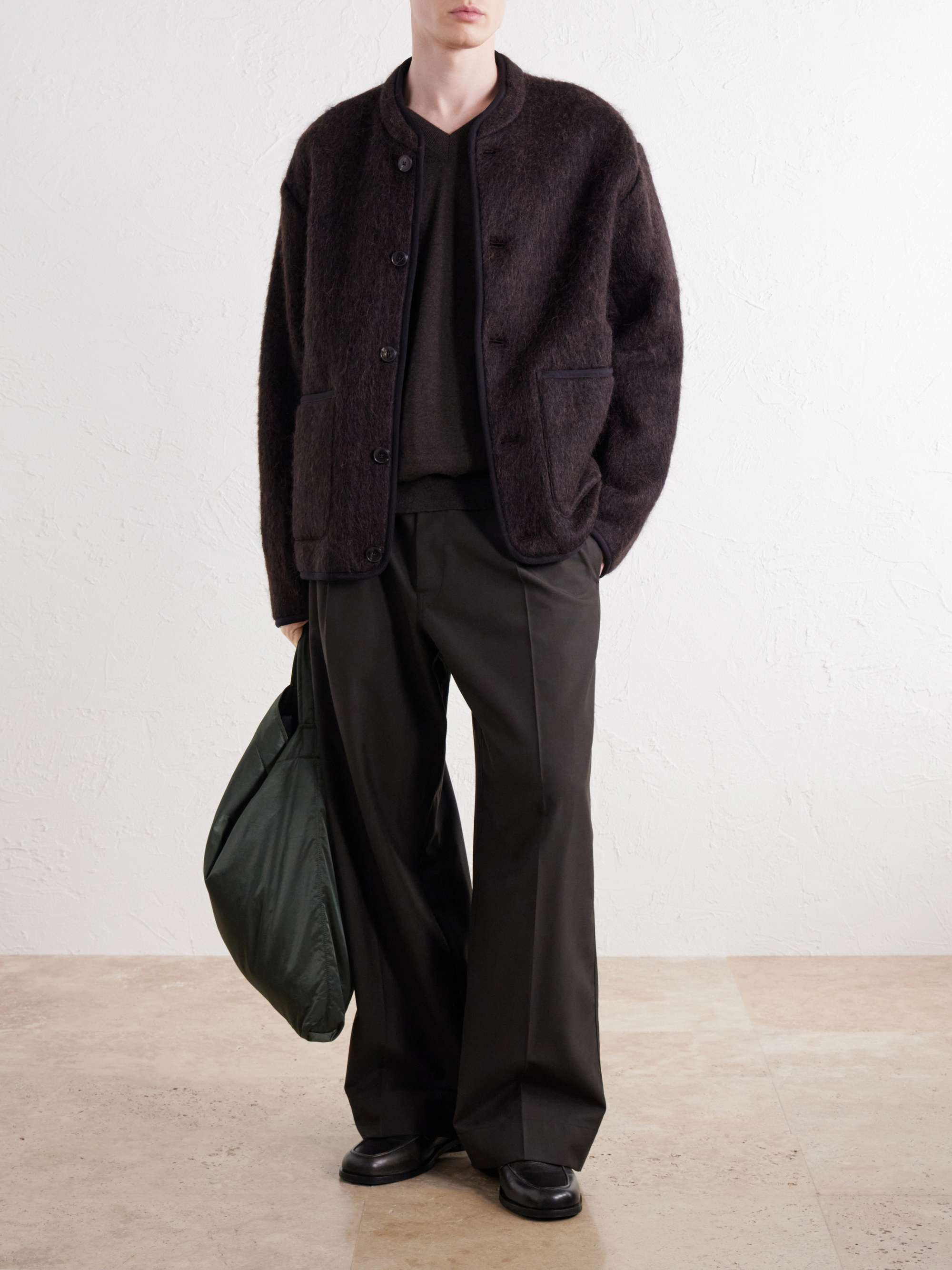 A KIND OF GUISE 