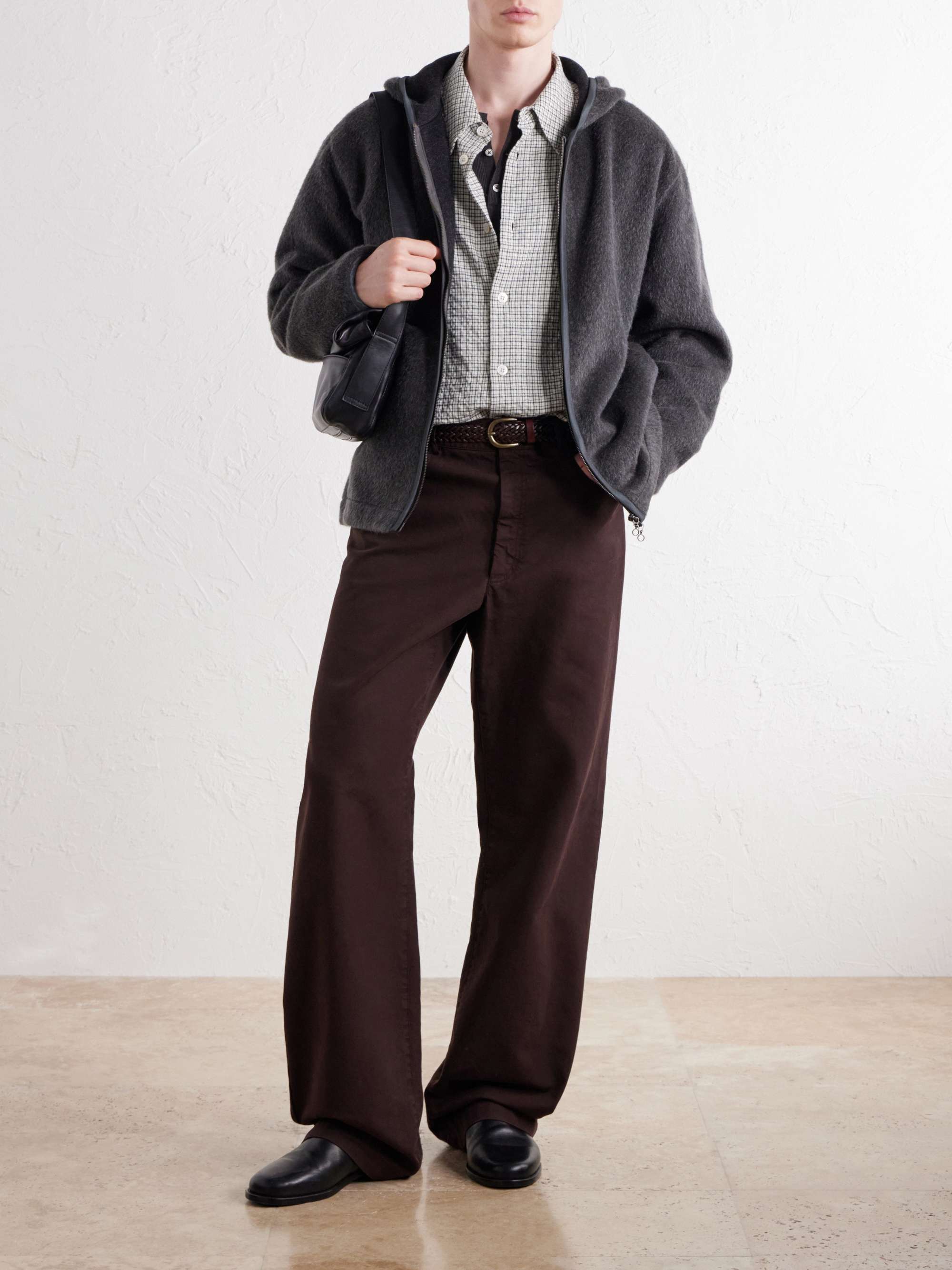 A KIND OF GUISE 