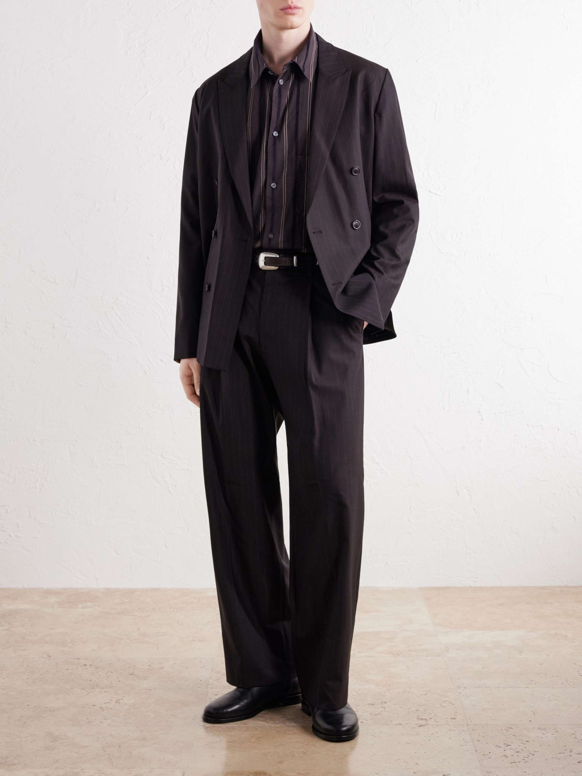 A KIND OF GUISE 